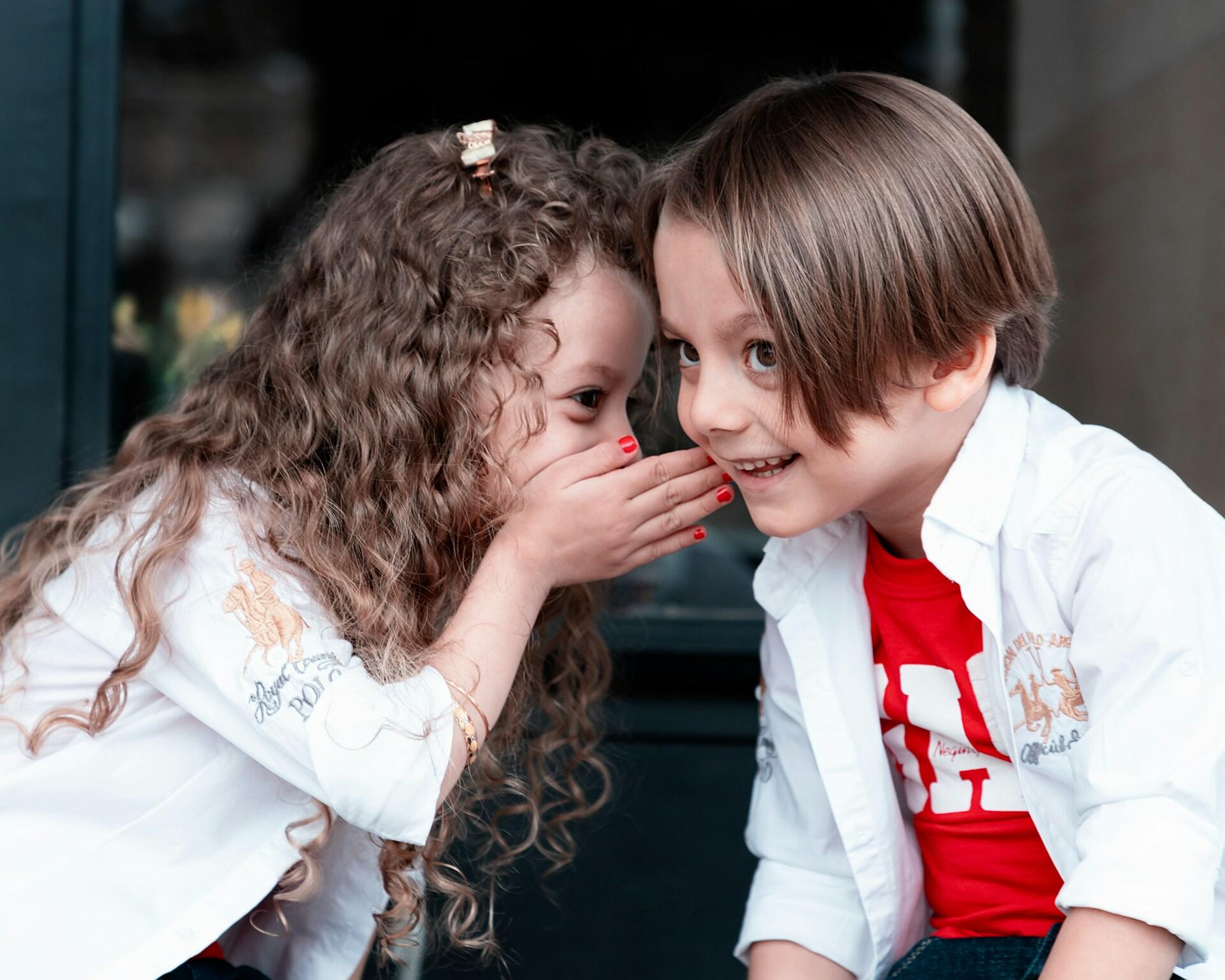 enfants parlant