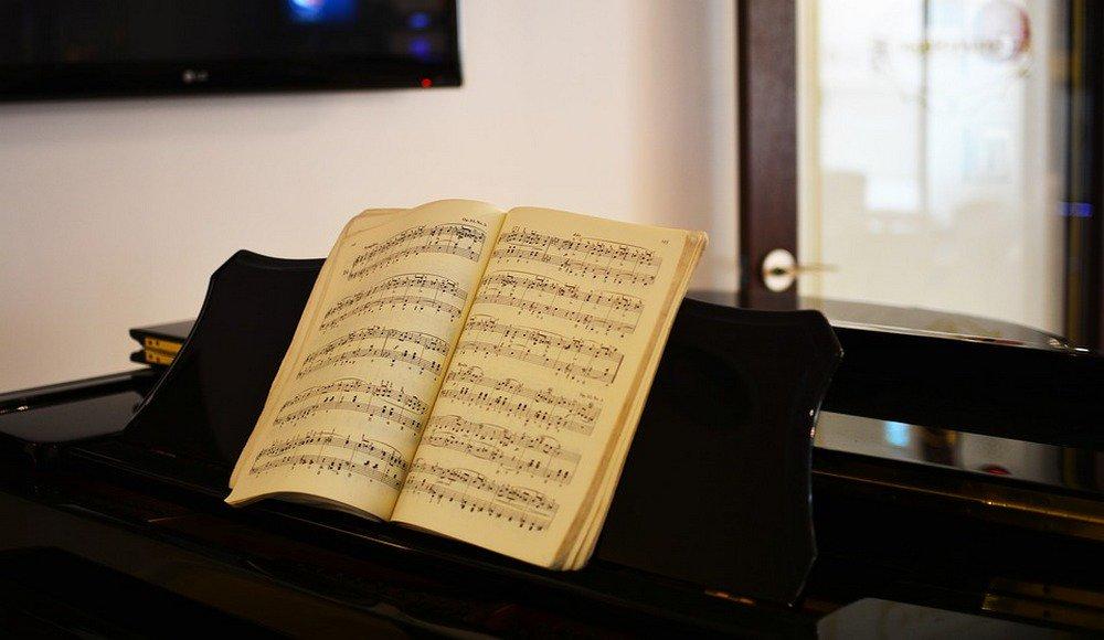 Aprende solfeo y piano
