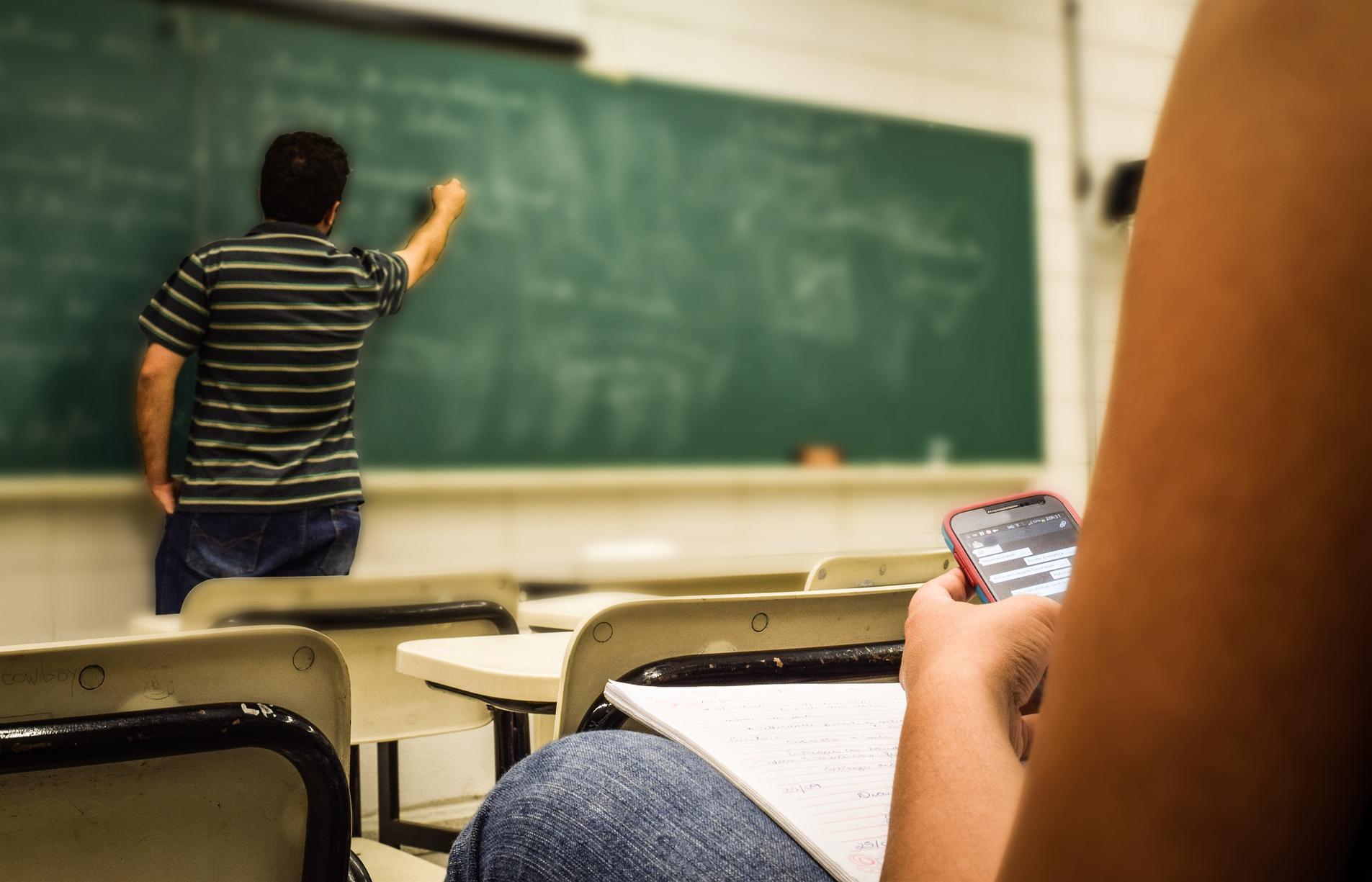 atiende a tu profesor