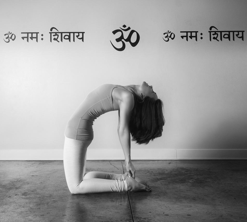 Qué ropa ponerte para estar cómodo en clase de yoga.