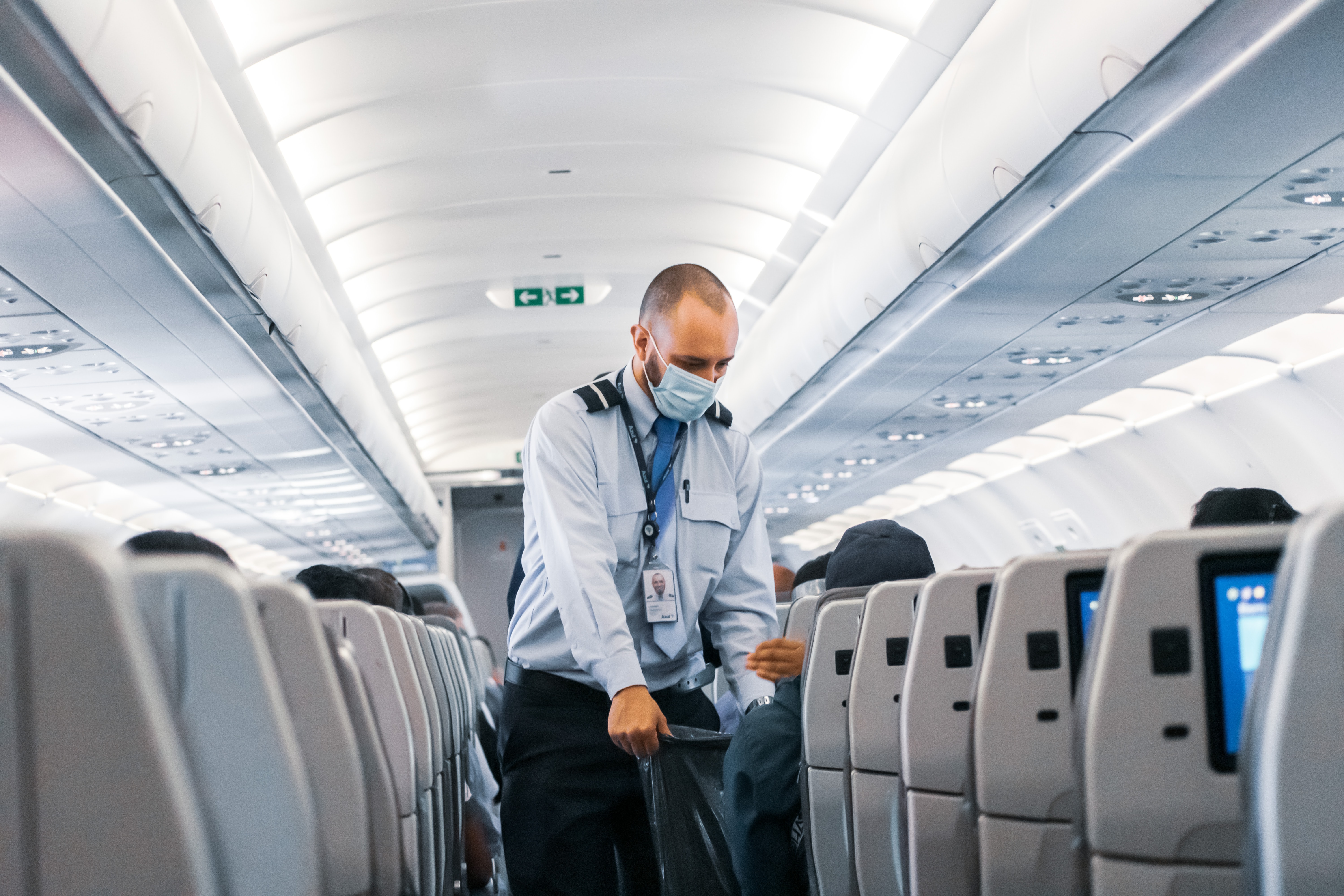 Azafato en el avión