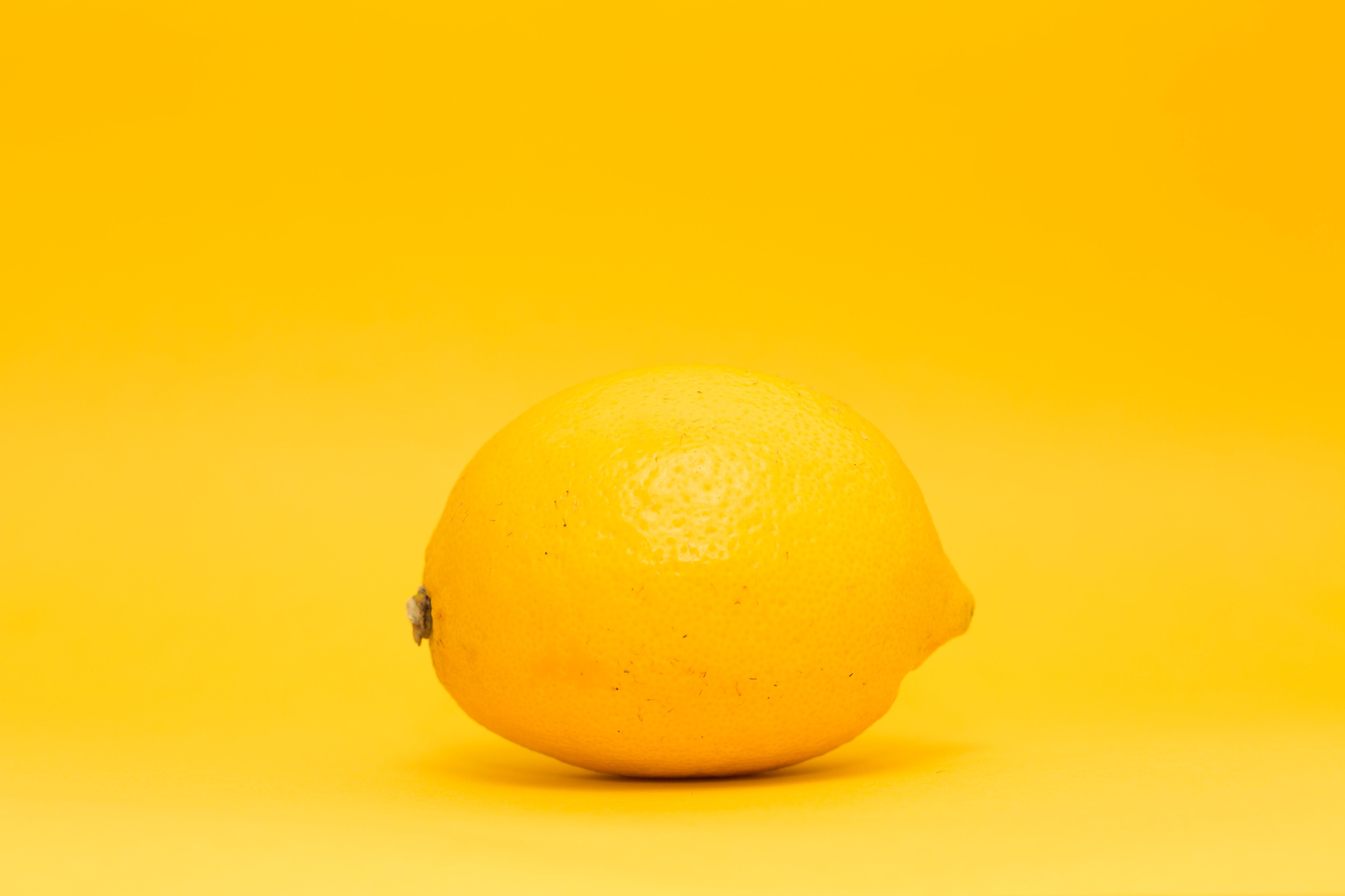 Limon fondo amarillo
