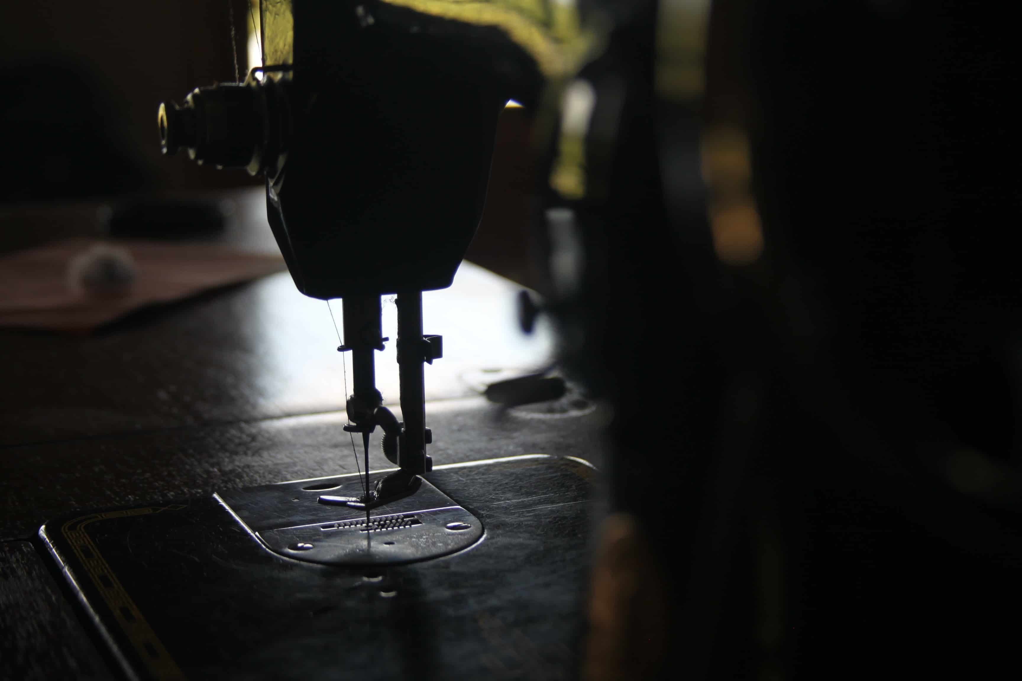 Coser a contraluz