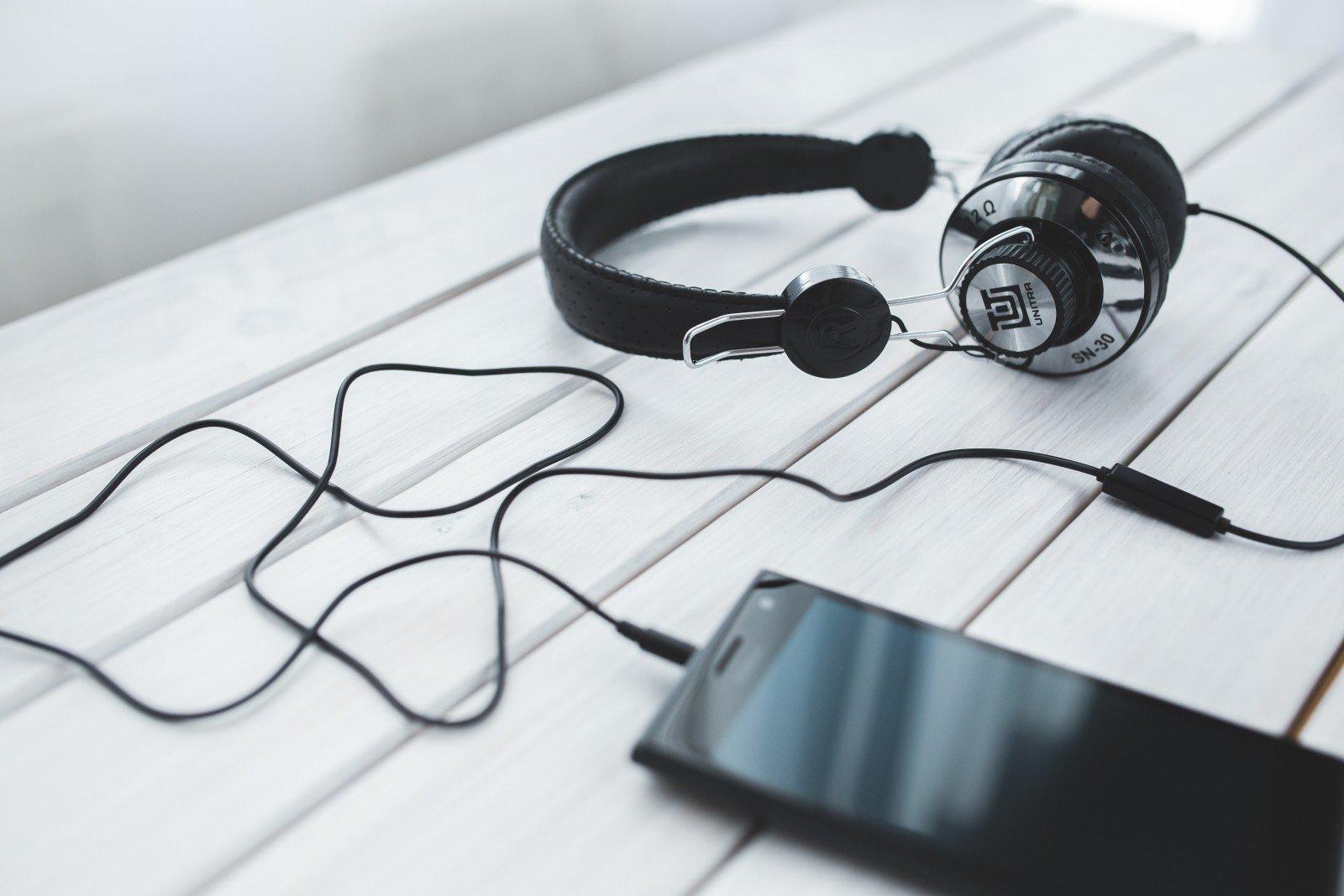 La música es un método de inmersión excelente.
