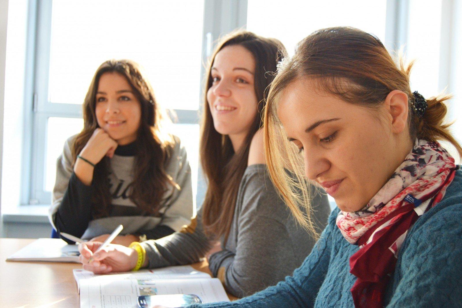 Hay muchas buenas razones para tomar clases en materias relacionadas a nuestra lengua