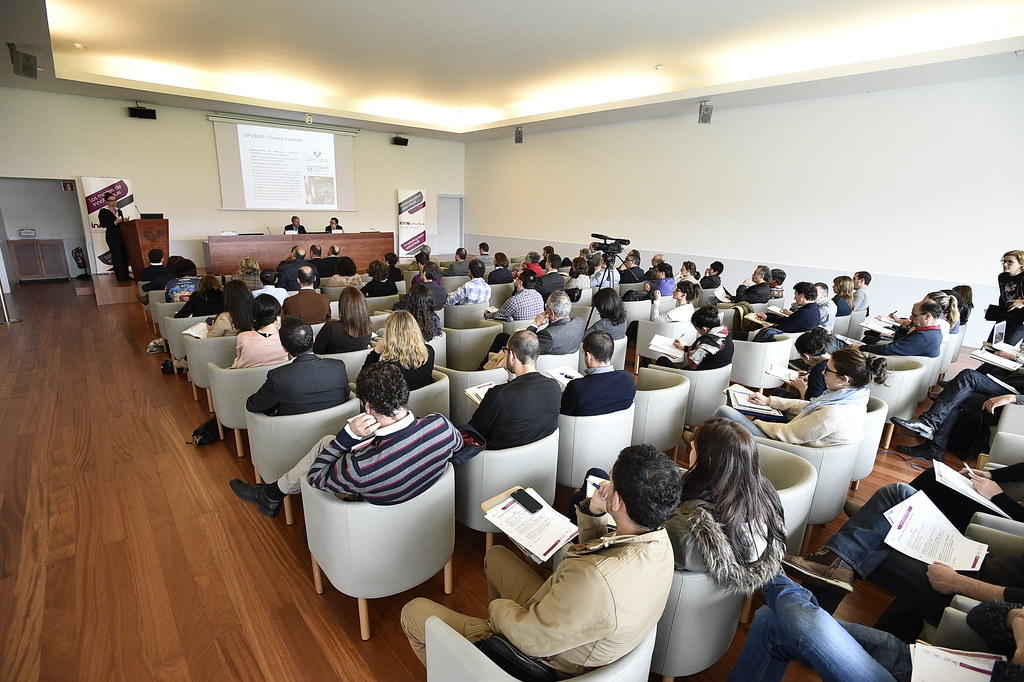 Puedes tomar clases de oratoria en centros especializados