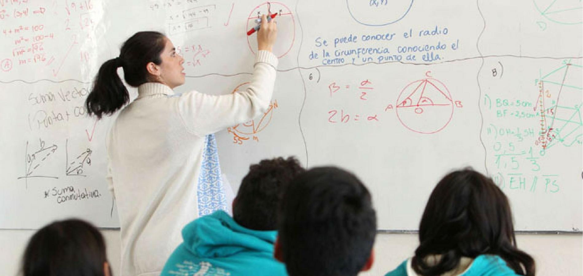 Una de las razones de estudiar pedagogía, es que enseñar es la profesión más importante.