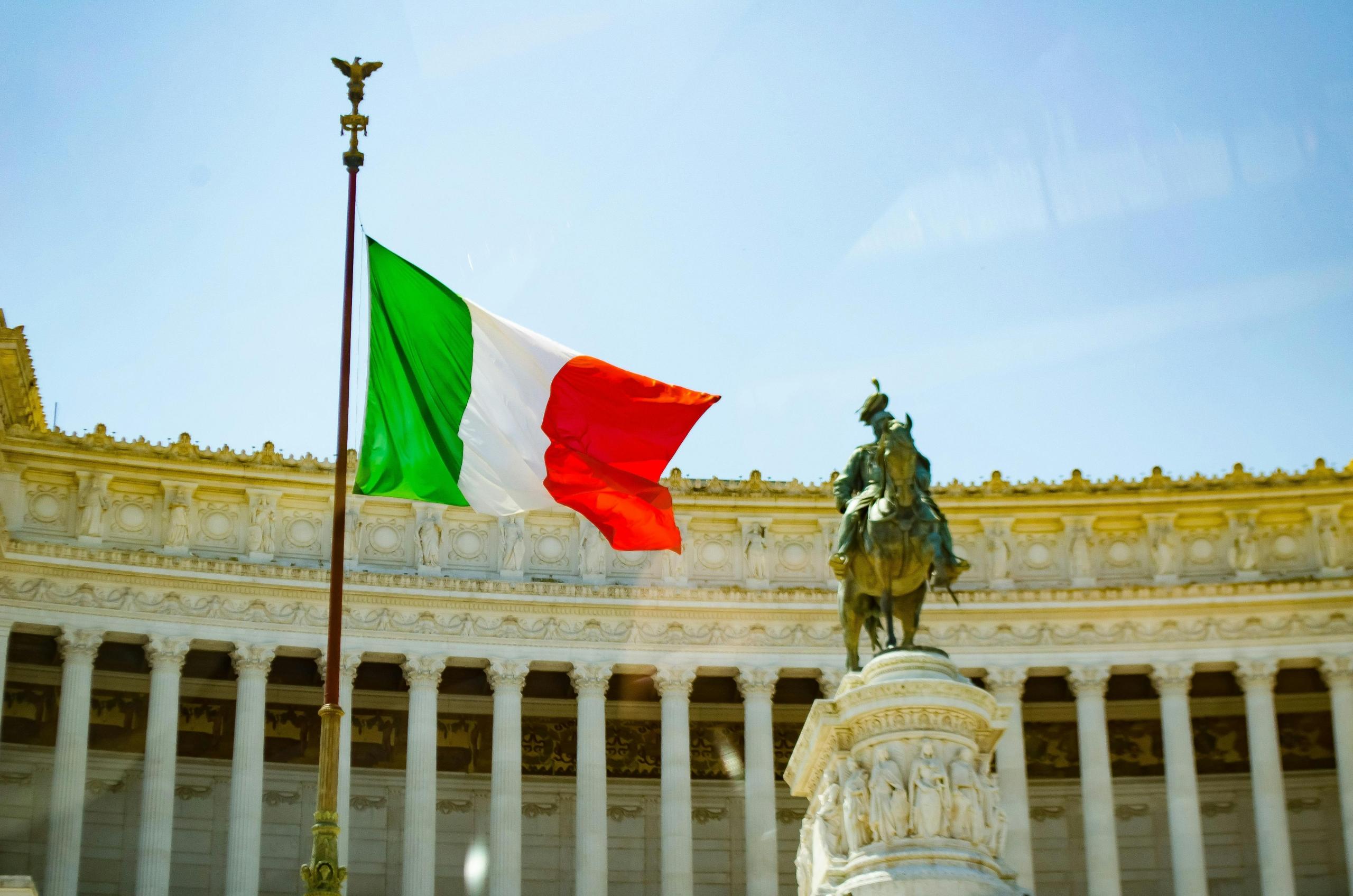 El italiano es una lengua romance que comparte raíces con el español.