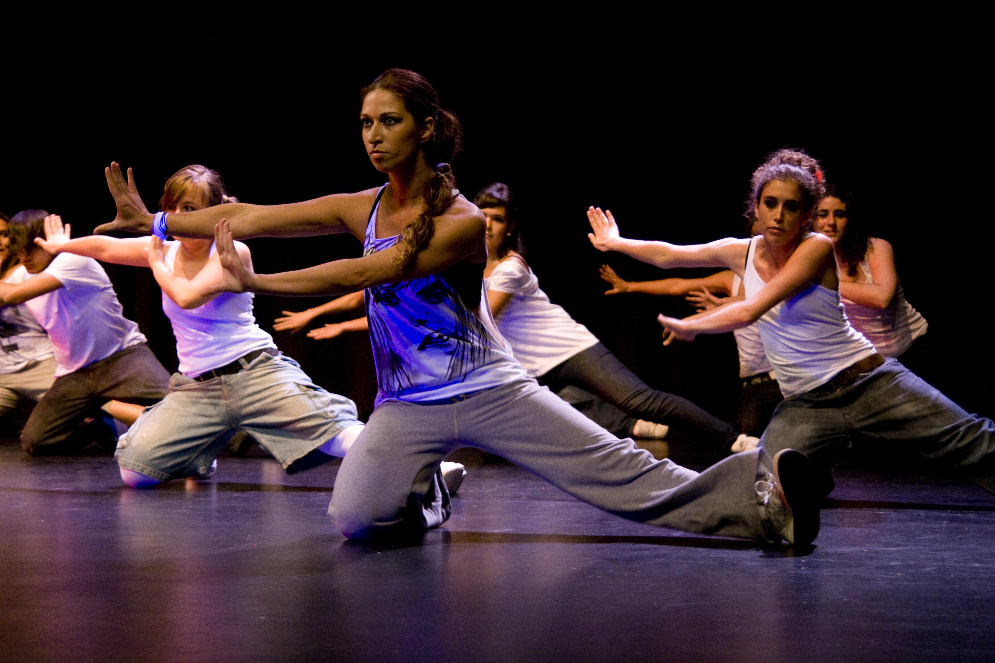 Se puede vivir de enseñar tu pasión por la danza y en este artículo te contamos todo.