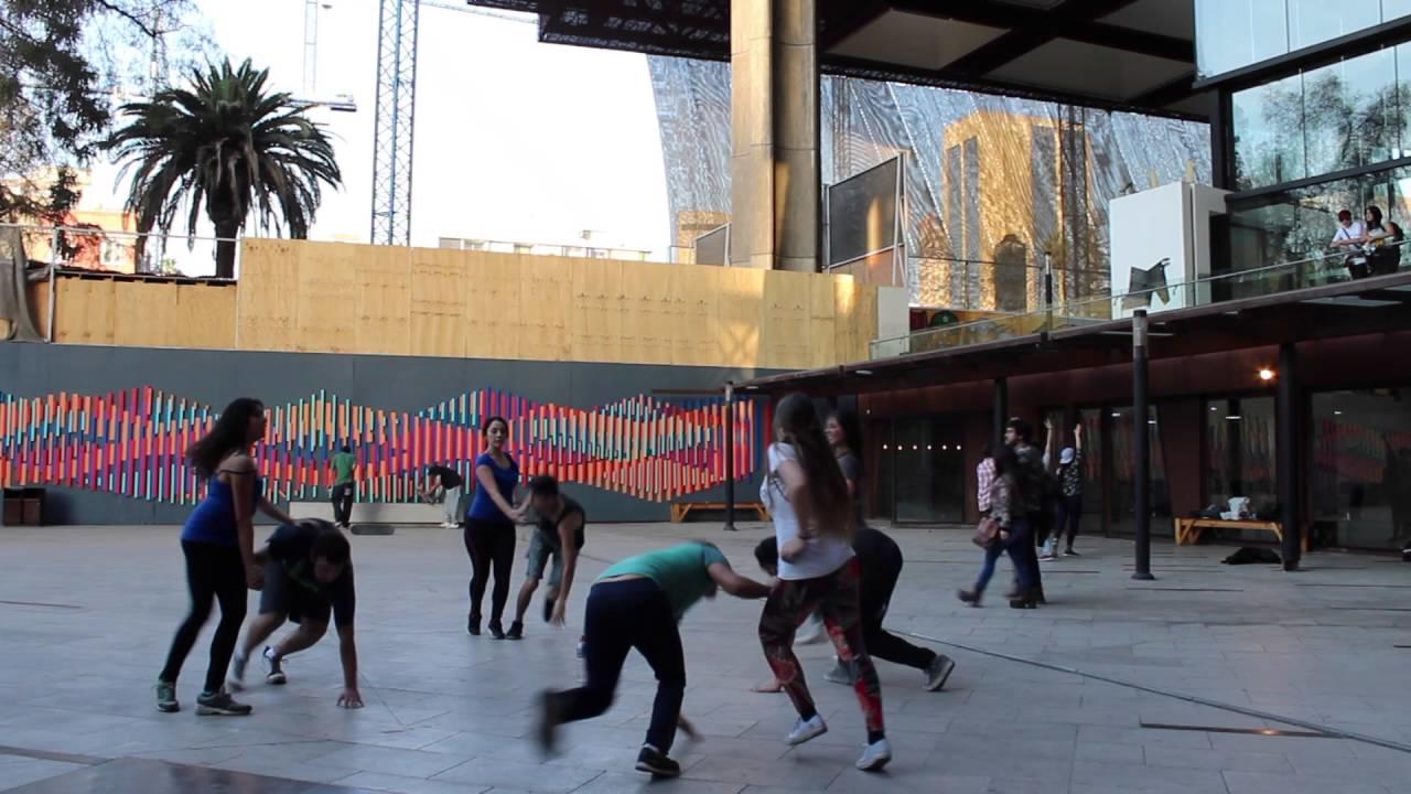No solo puedes enseñar danza en los lugares tradicionales como academias o institutos.