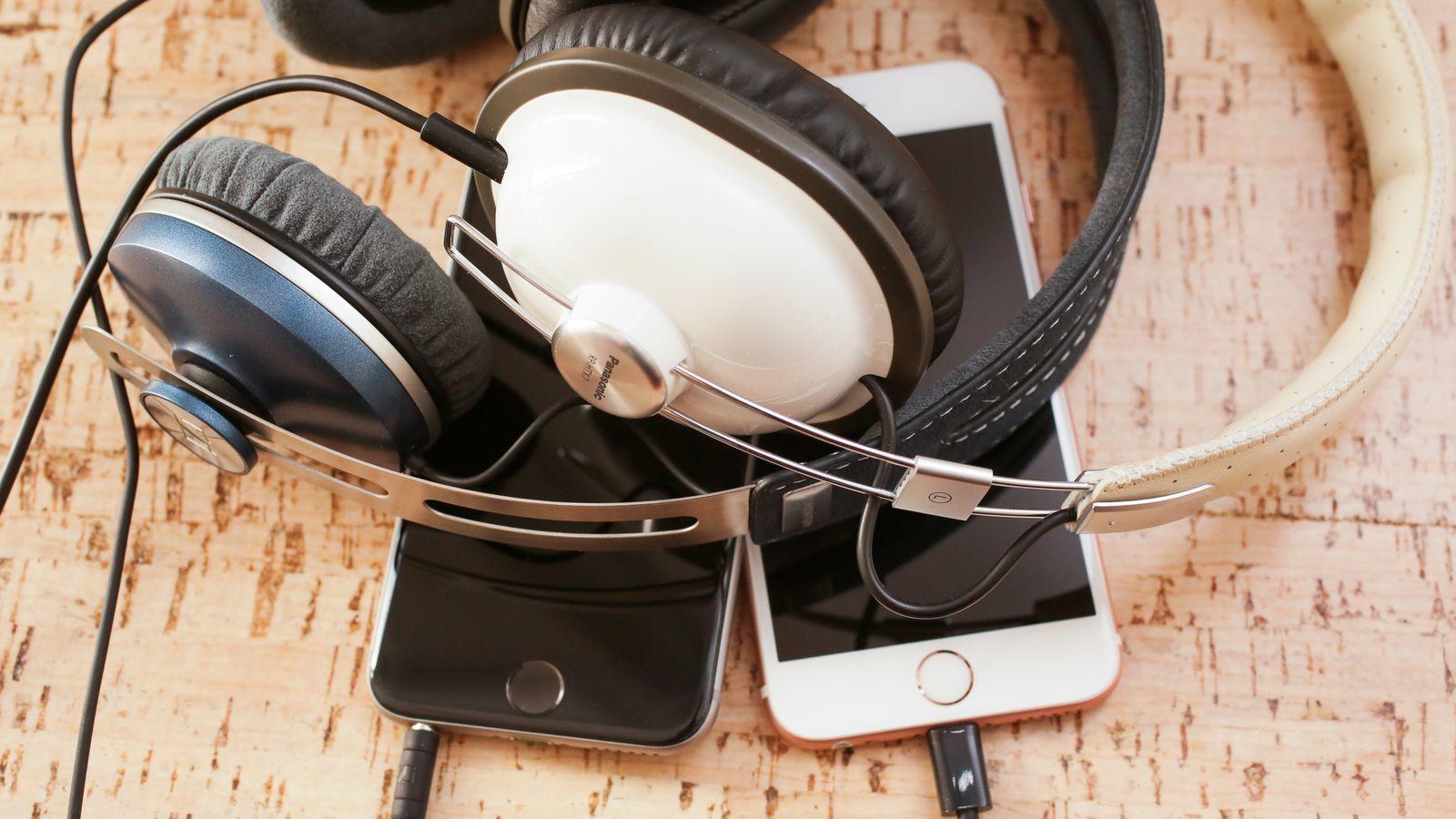 Existen varias aplicaciones para celular que te pueden ser muy útiles con la música de tus clases.