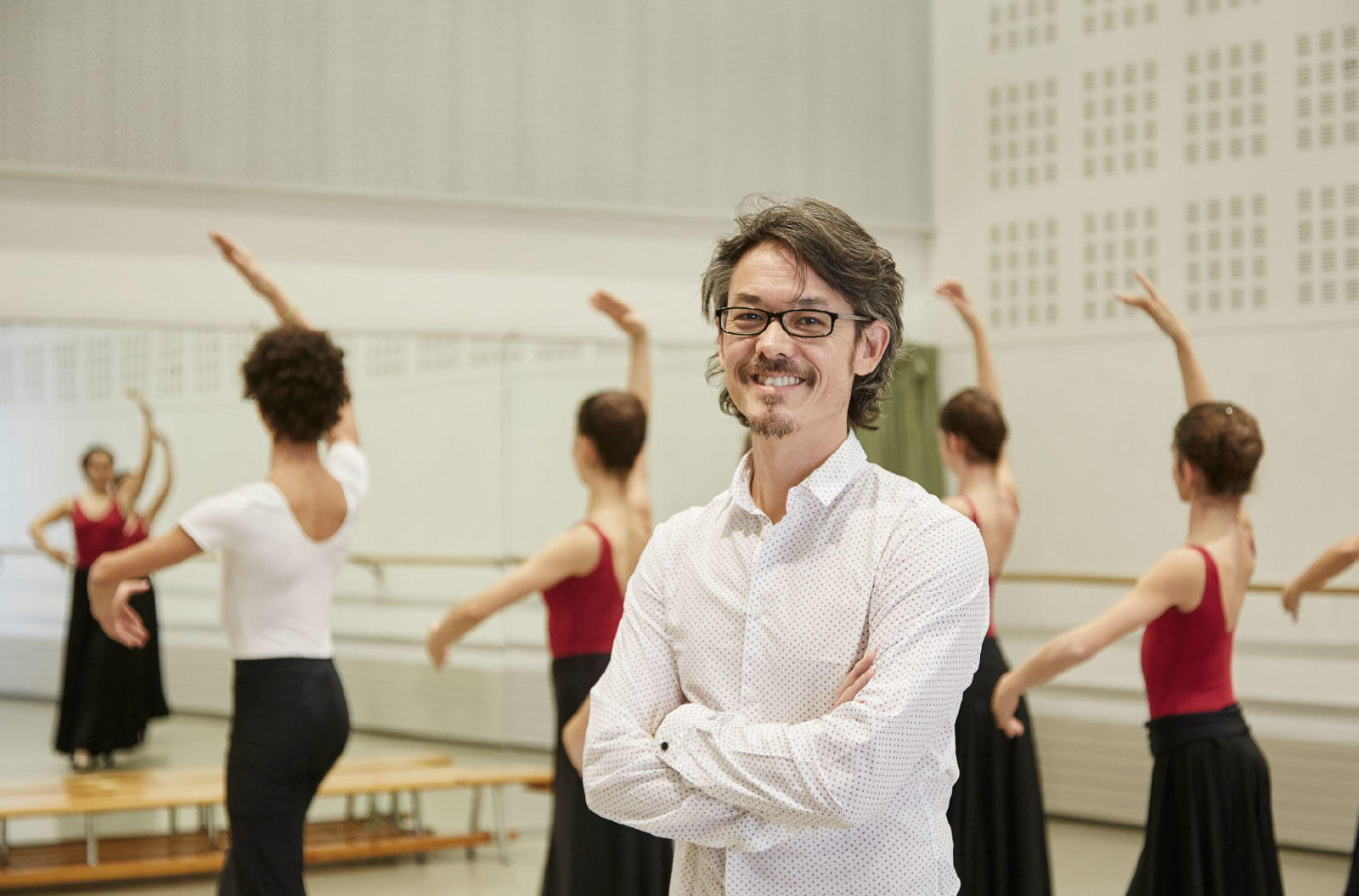 En Chile existen algunas instituciones que ofrecen la oportunidad de estudiar danza como carrera universitaria.