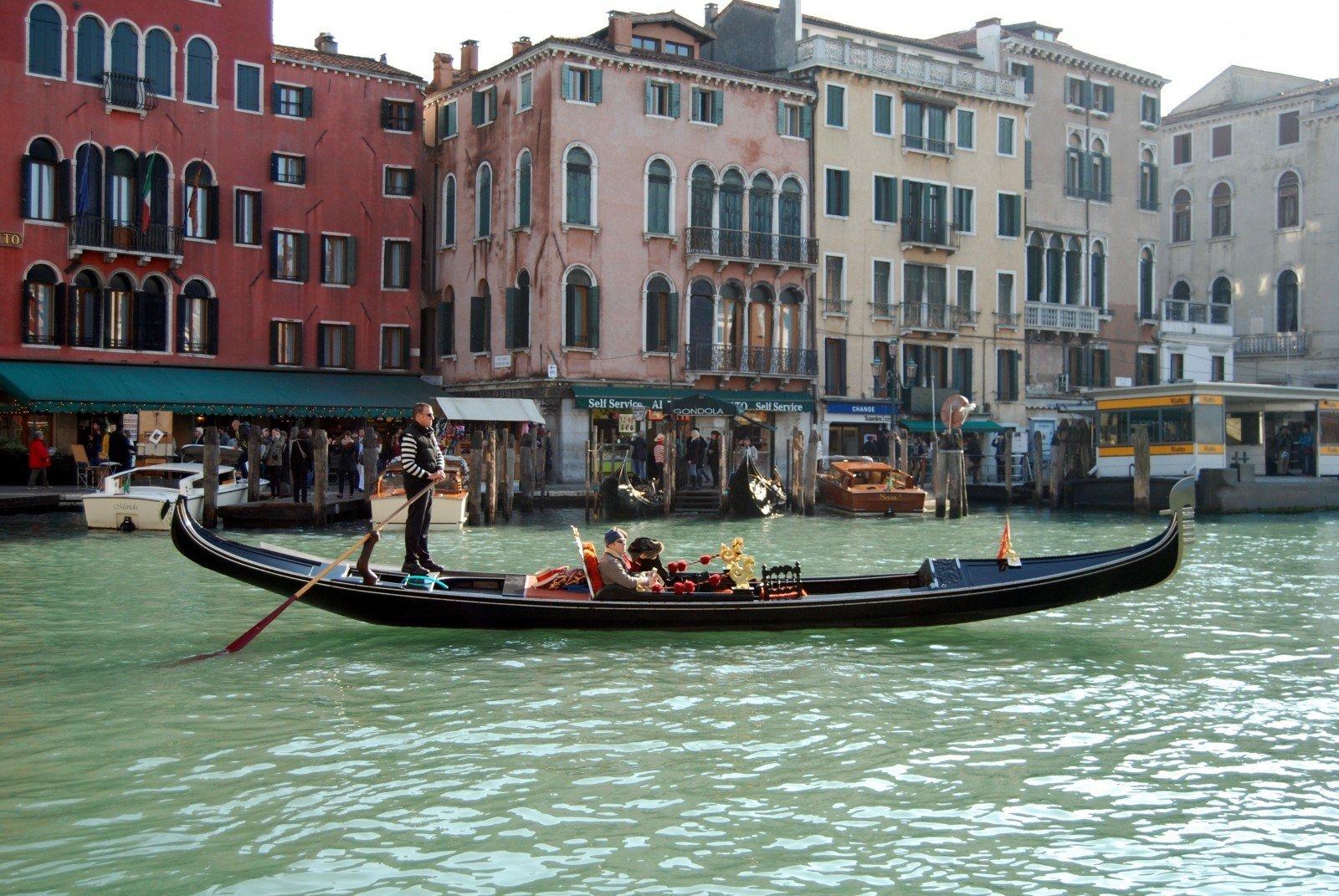 Muestra fotos de lugares hermosos de Italia