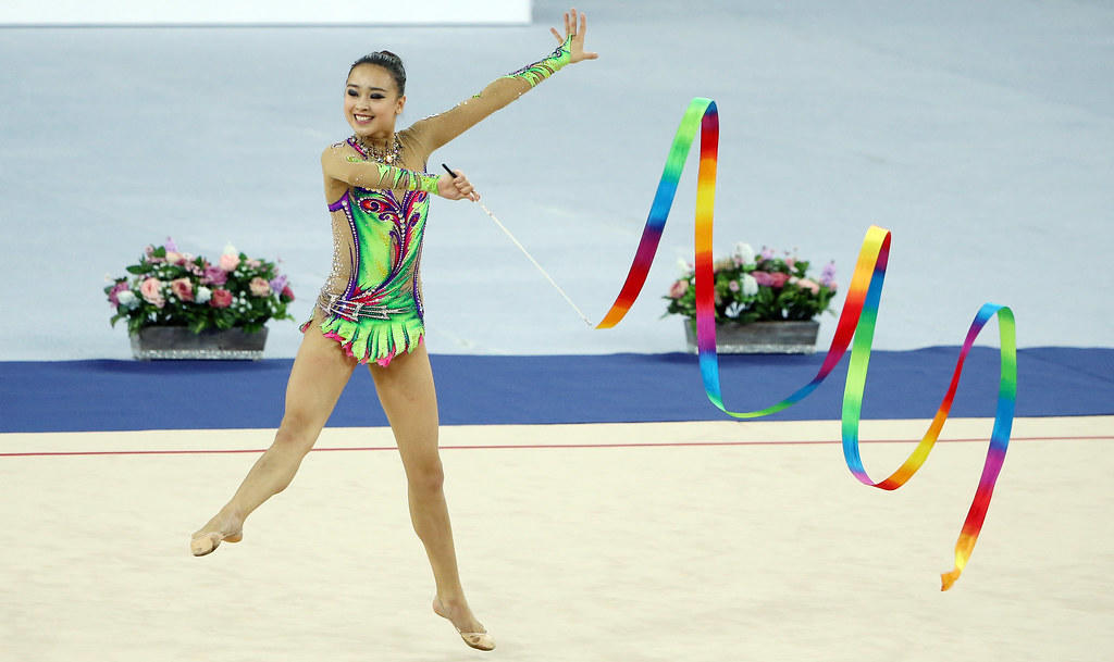 gimnasta en malla