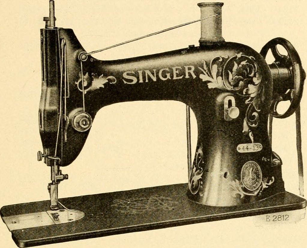 maquina de coser antigua