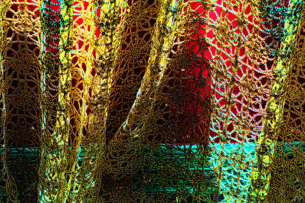 Tela con hilos dorados para cortinas