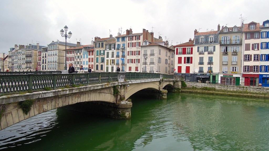 Puente en Bayona, Francia