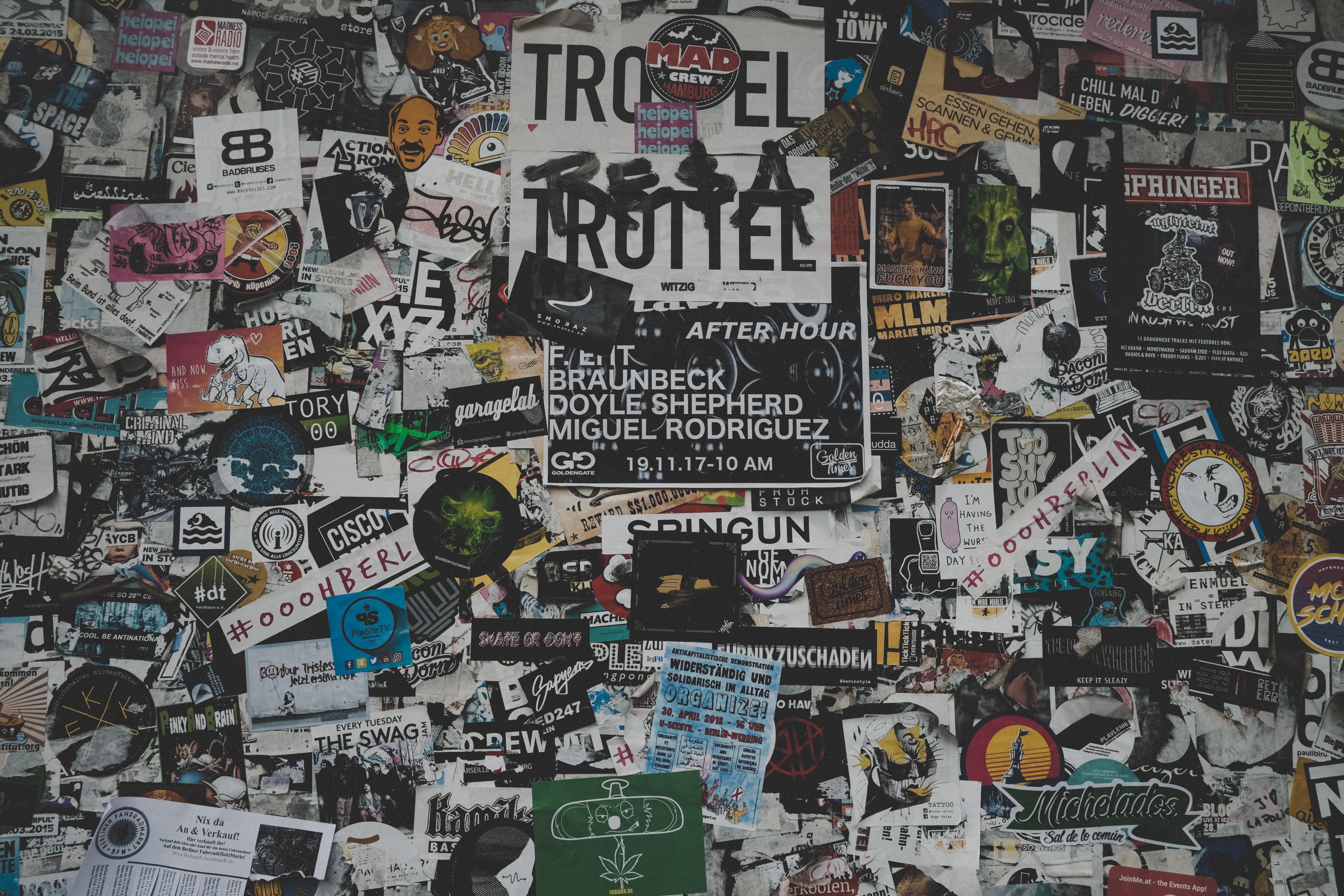 Muro con avisos