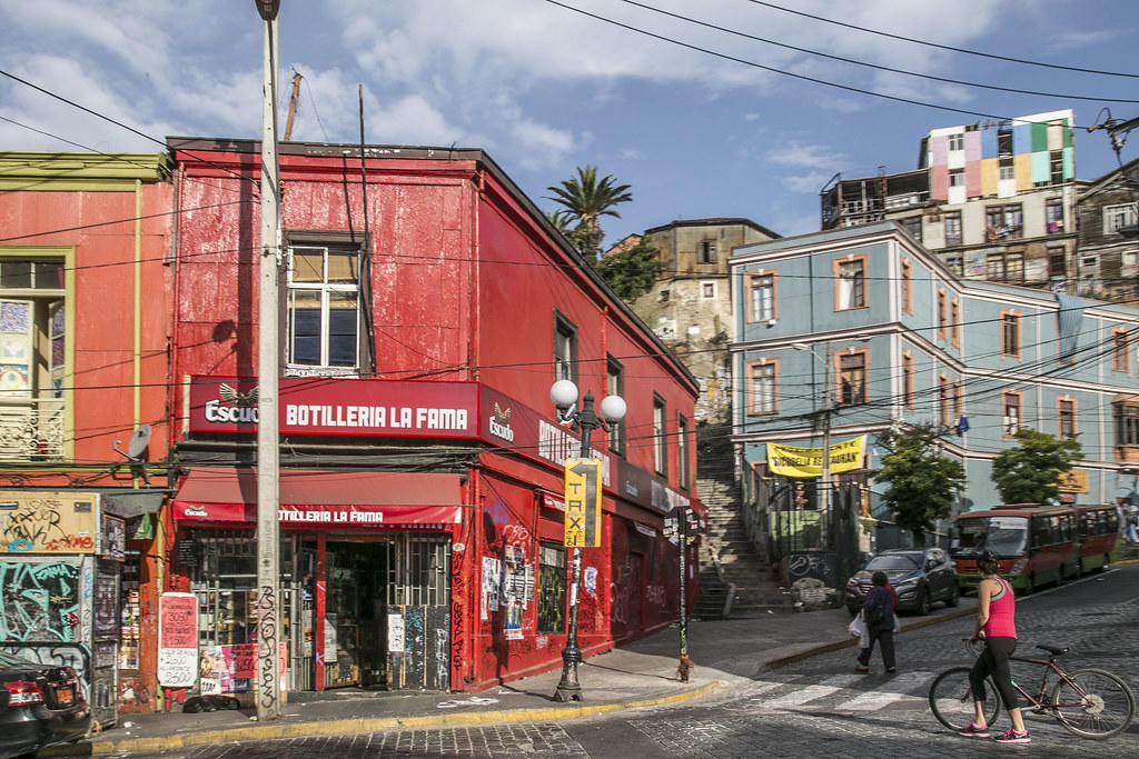 Esquina de barrio en Valparaíso