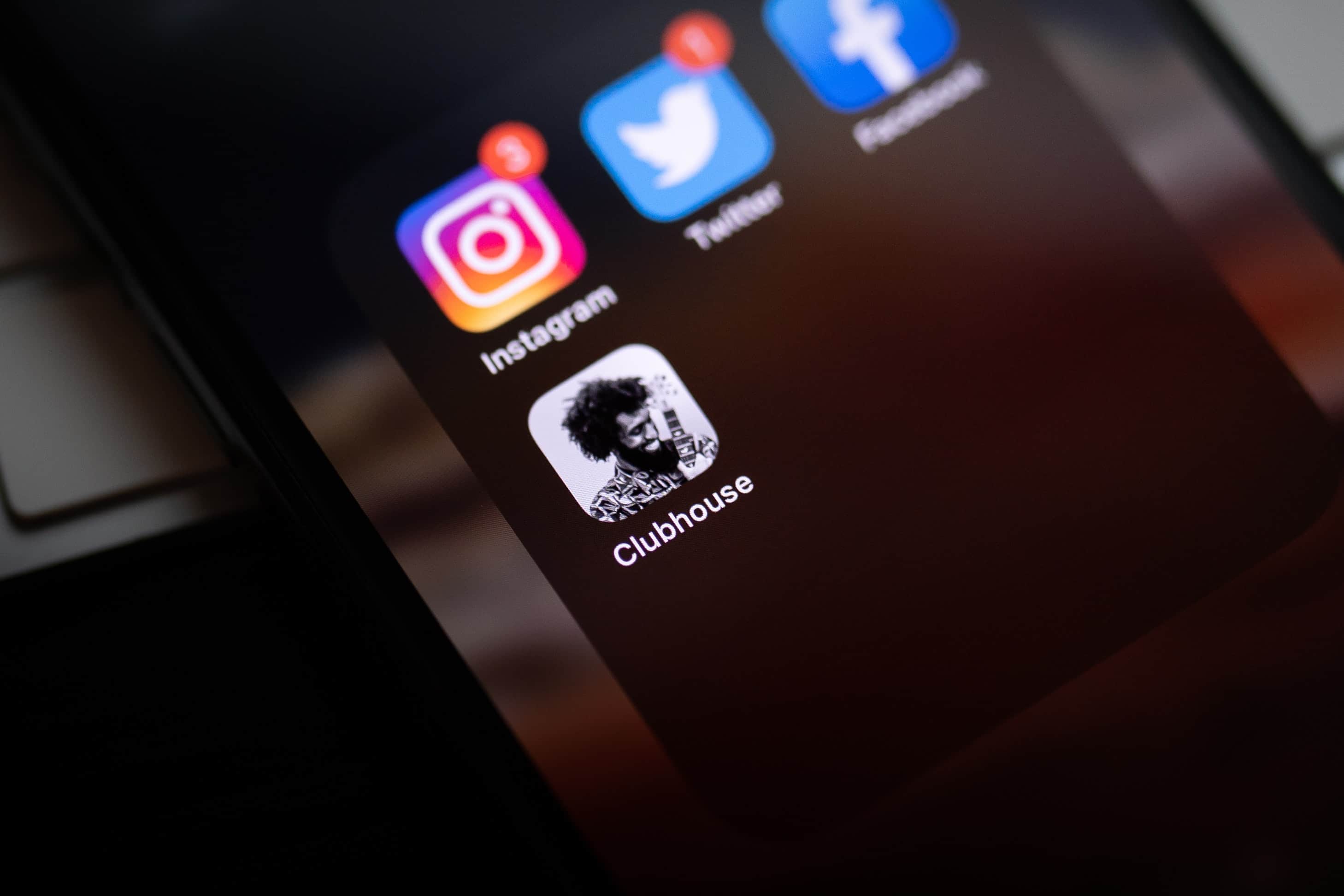 Redes sociales móviles