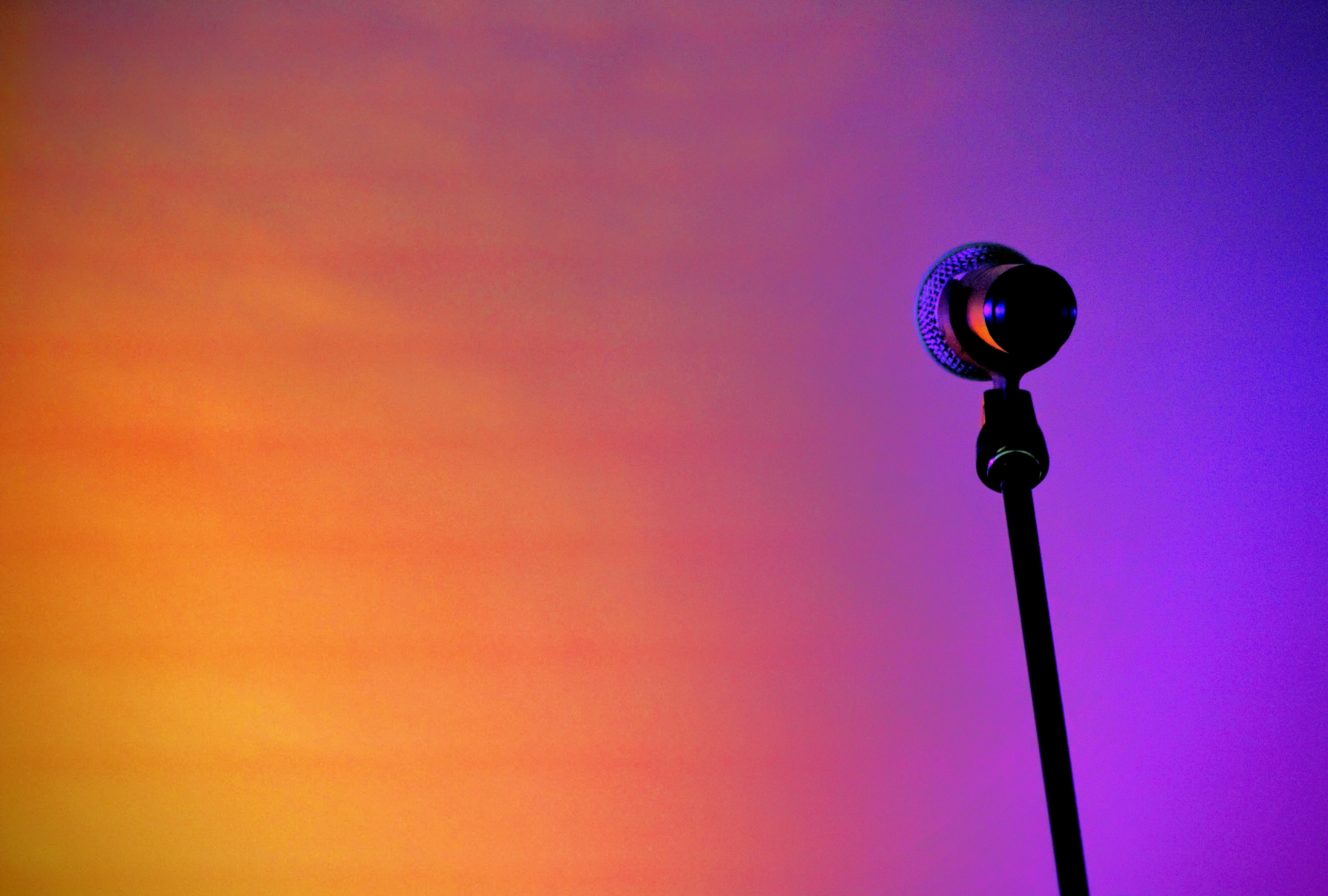 Micrófono y luces