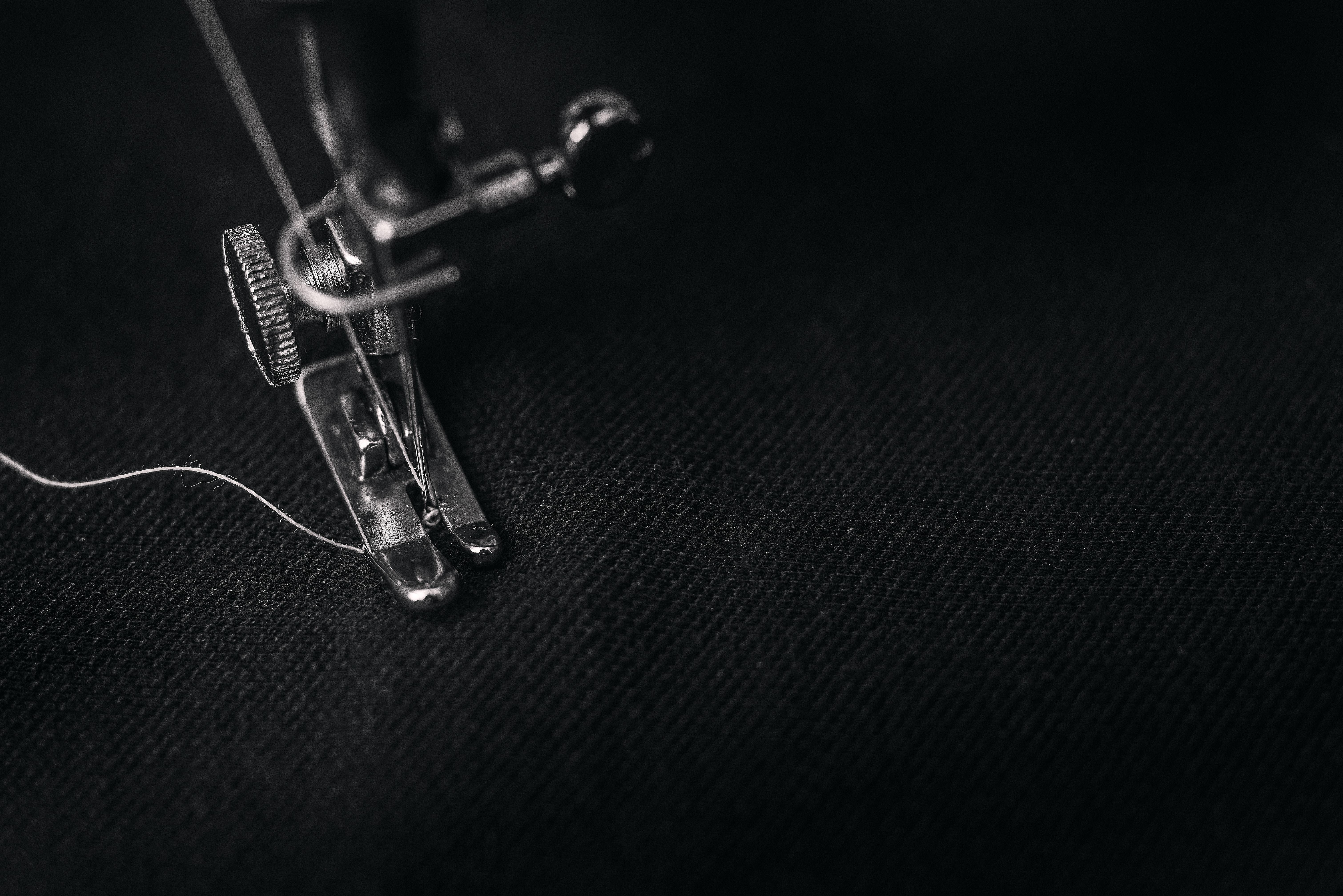 Máquina de coser trabajando