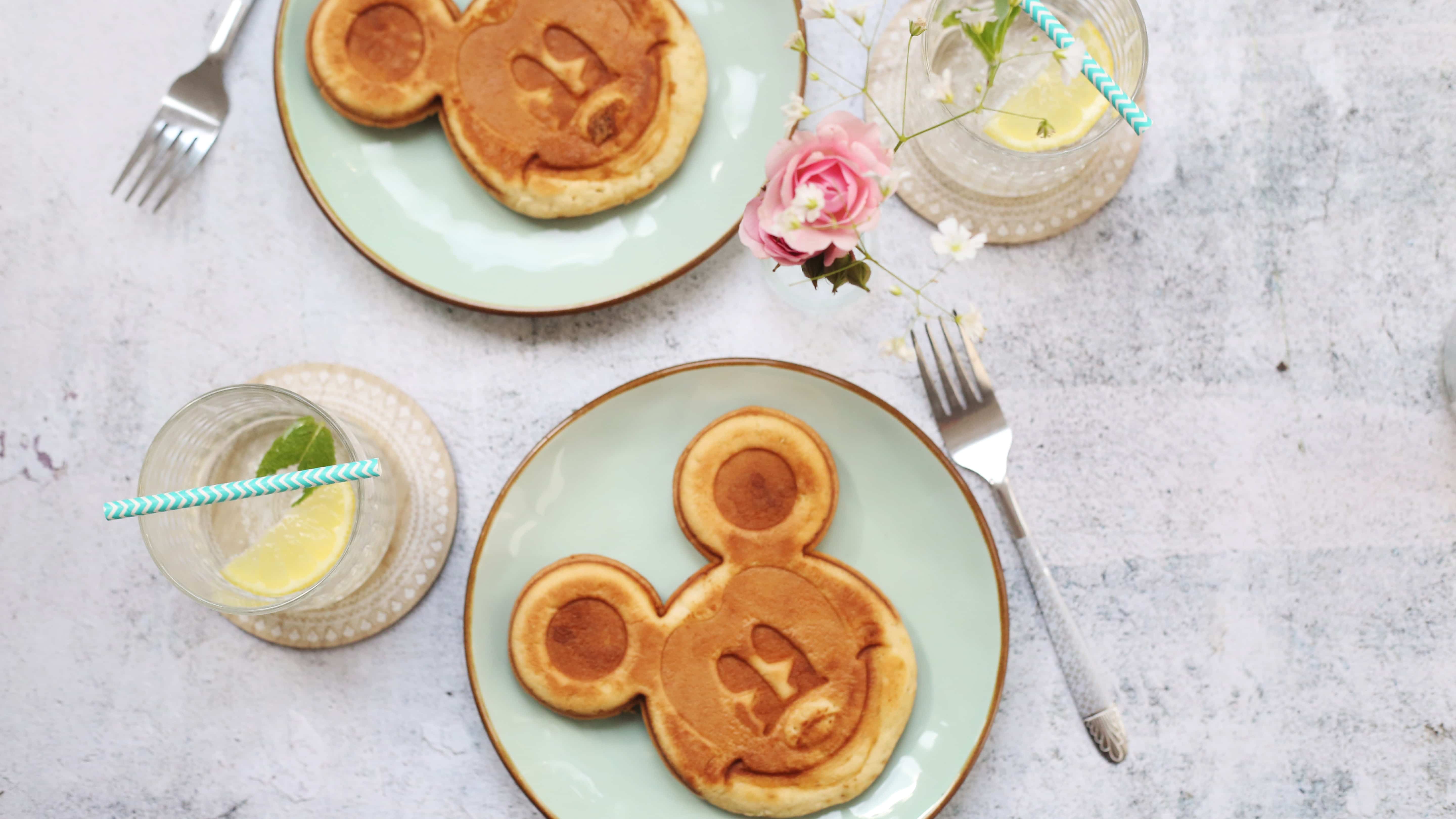 Panqueques con forma de Mickey
