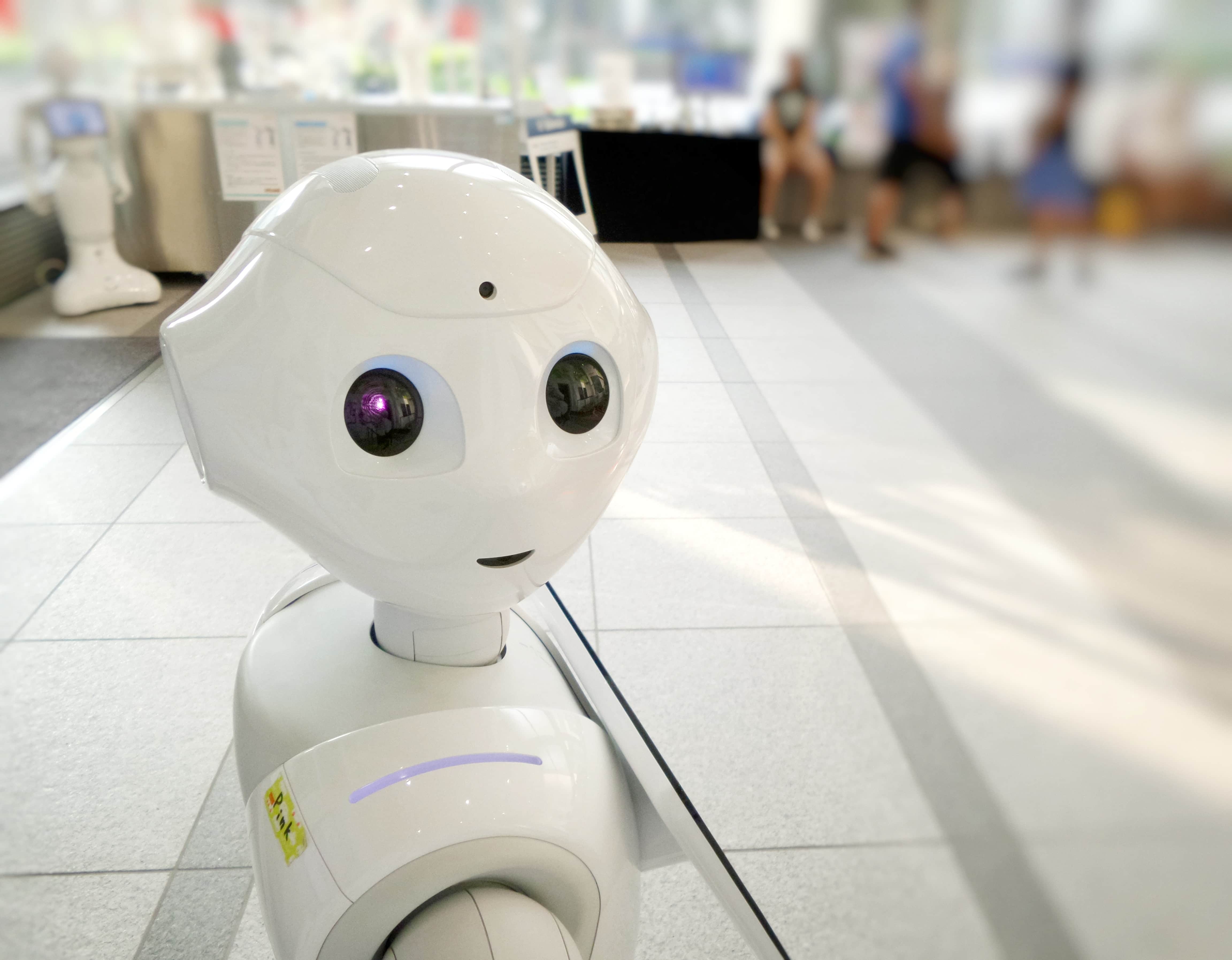 Robot con inteligencia artificial
