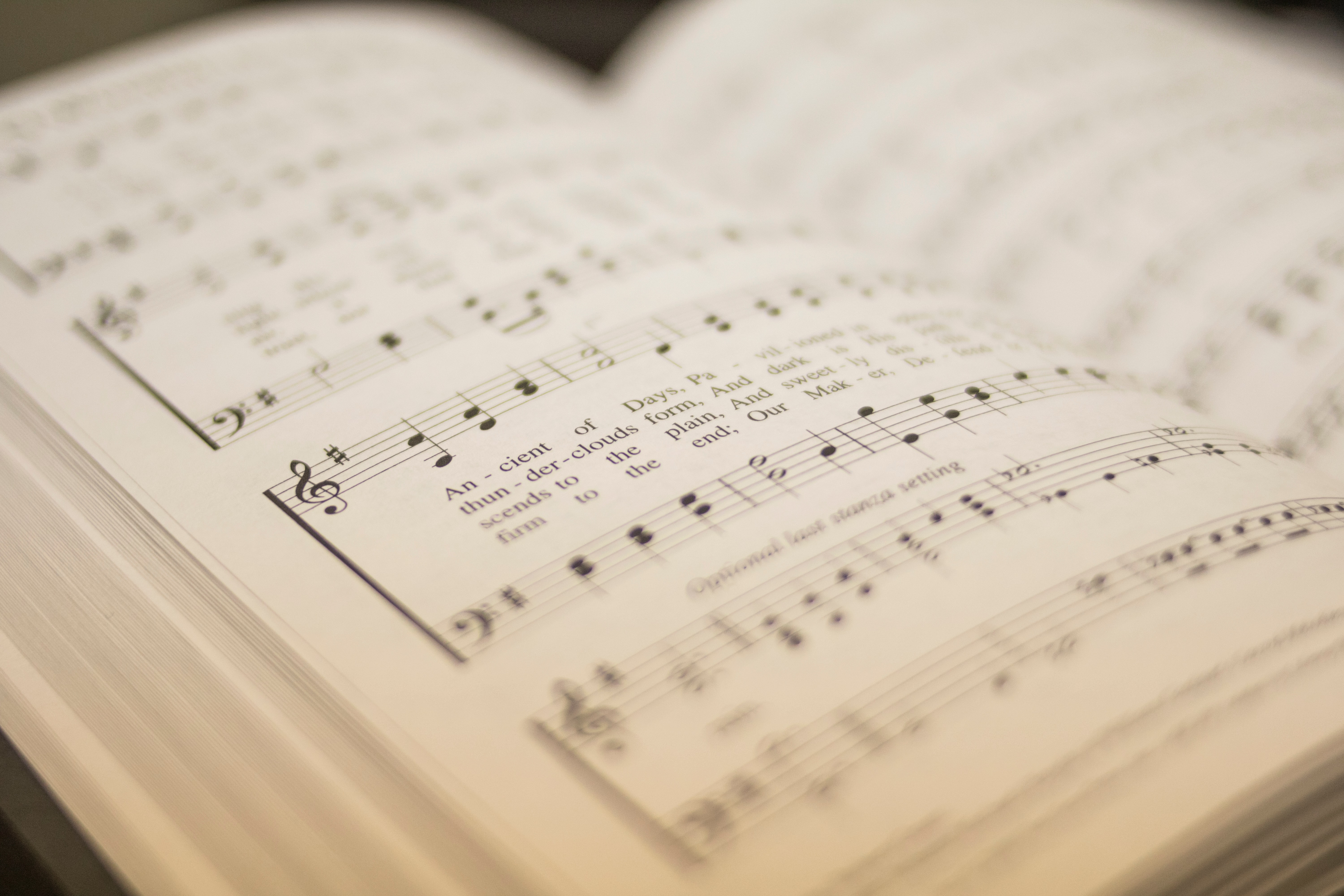 Libro con partitura