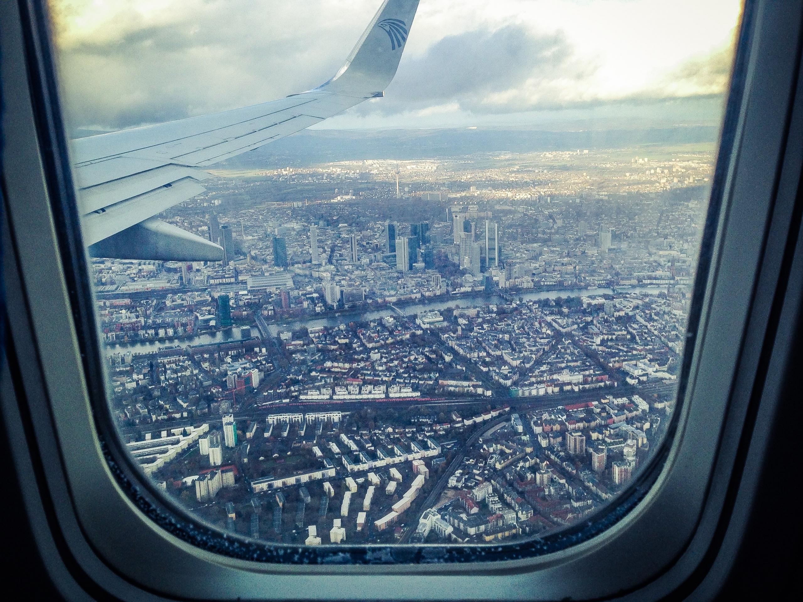 Disfrutar de un viaje en avión hacia Europa puede ser una experiencia inolvidable