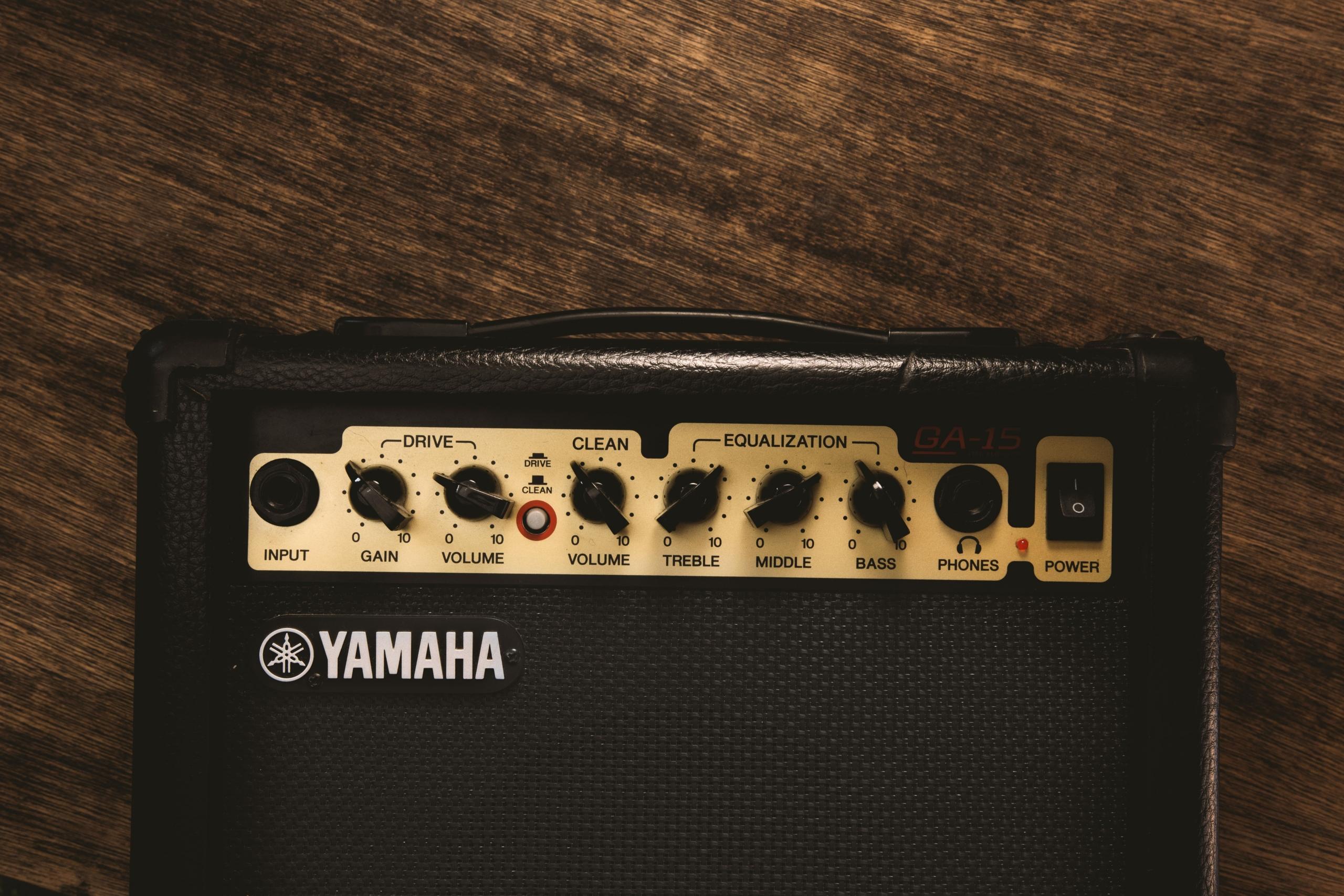 Un amplificador Yamaha es ideal para cualquier tipo de guitarra eléctrica.