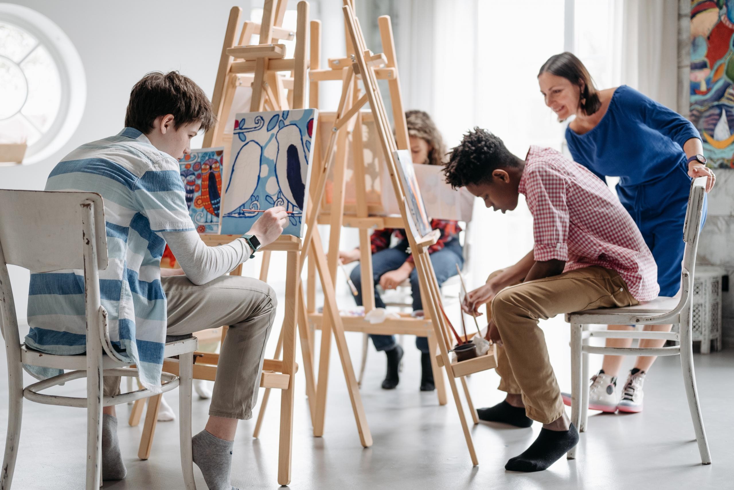 Estudiar artes visuales en Chile puede ser un desafío, pero también una oportunidad.