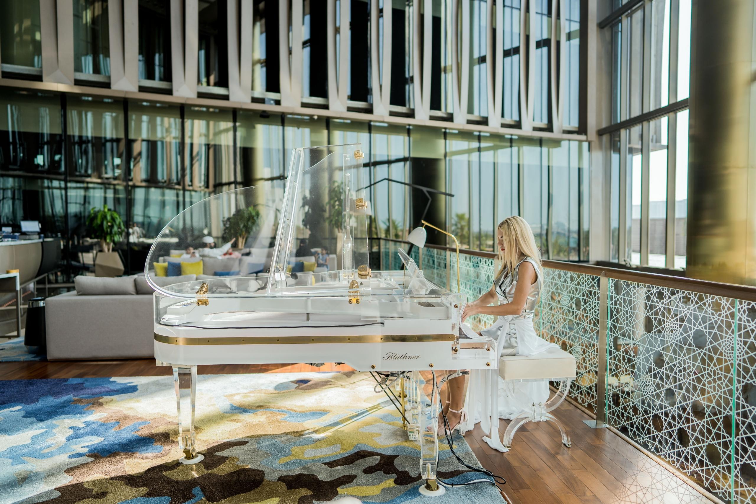 Un piano es más que un instrumento, es una herramienta de creación, un receptáculo para nuestra alma.