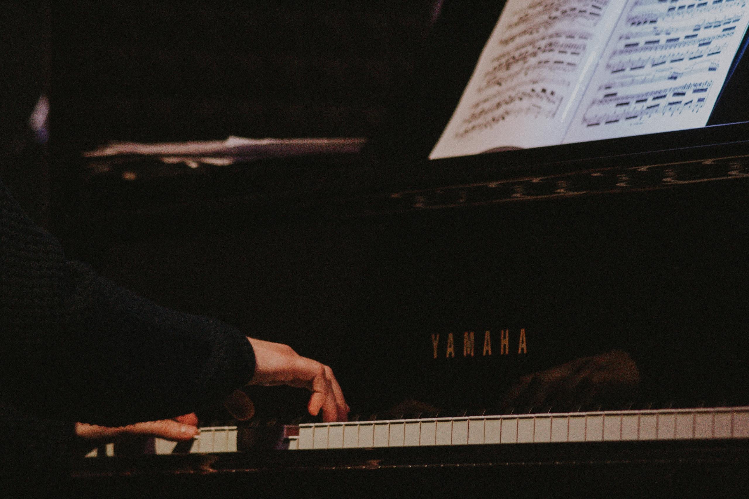 Yamaha destaca desde el siglo XX con sus innovadores diseños y diferentes instrumentos.