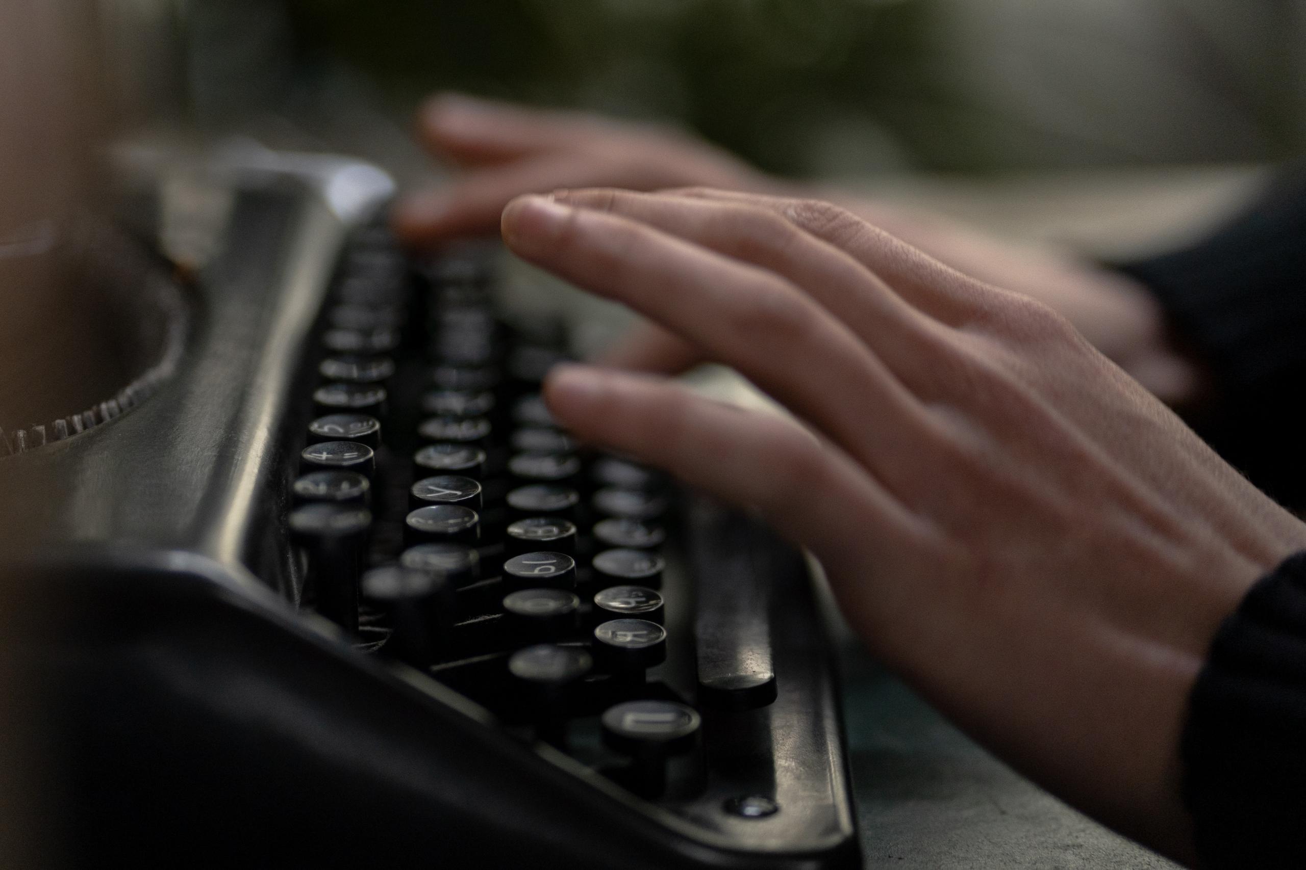 La poesía es un género que siempre a iluminado el alama de los seres humanos