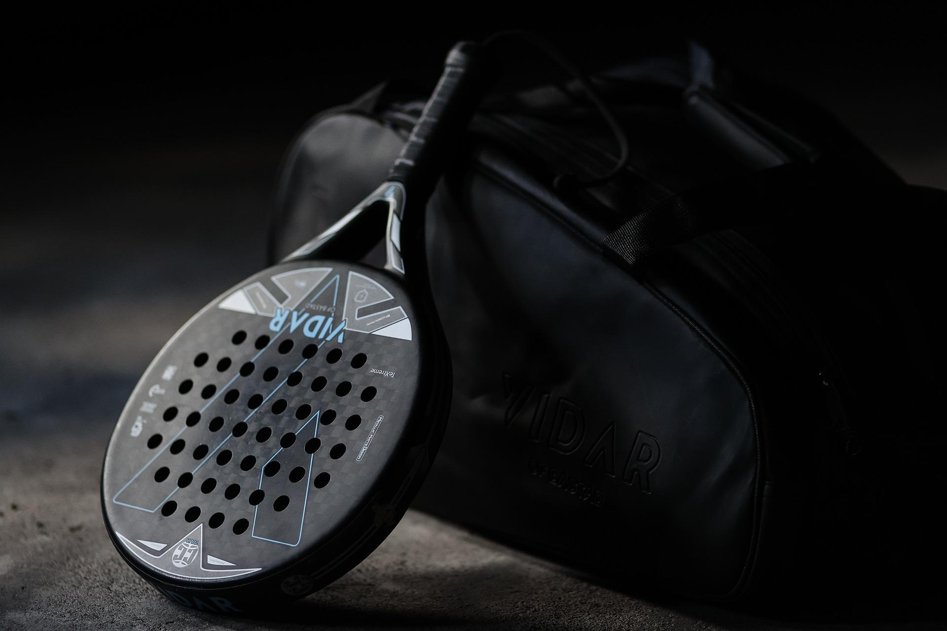 El deporte es beneficioso para todas las personas, especialmente el pádel que hoy en día tiene muchas más opciones donde poder jugarse. 