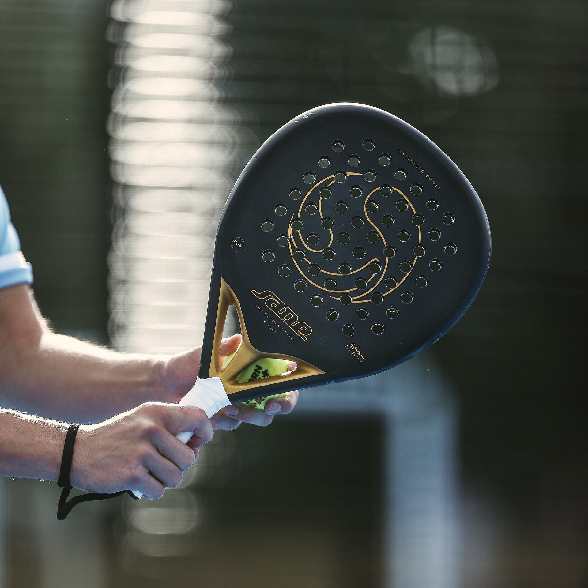 Jugar pádel es completamente posible hoy en día.