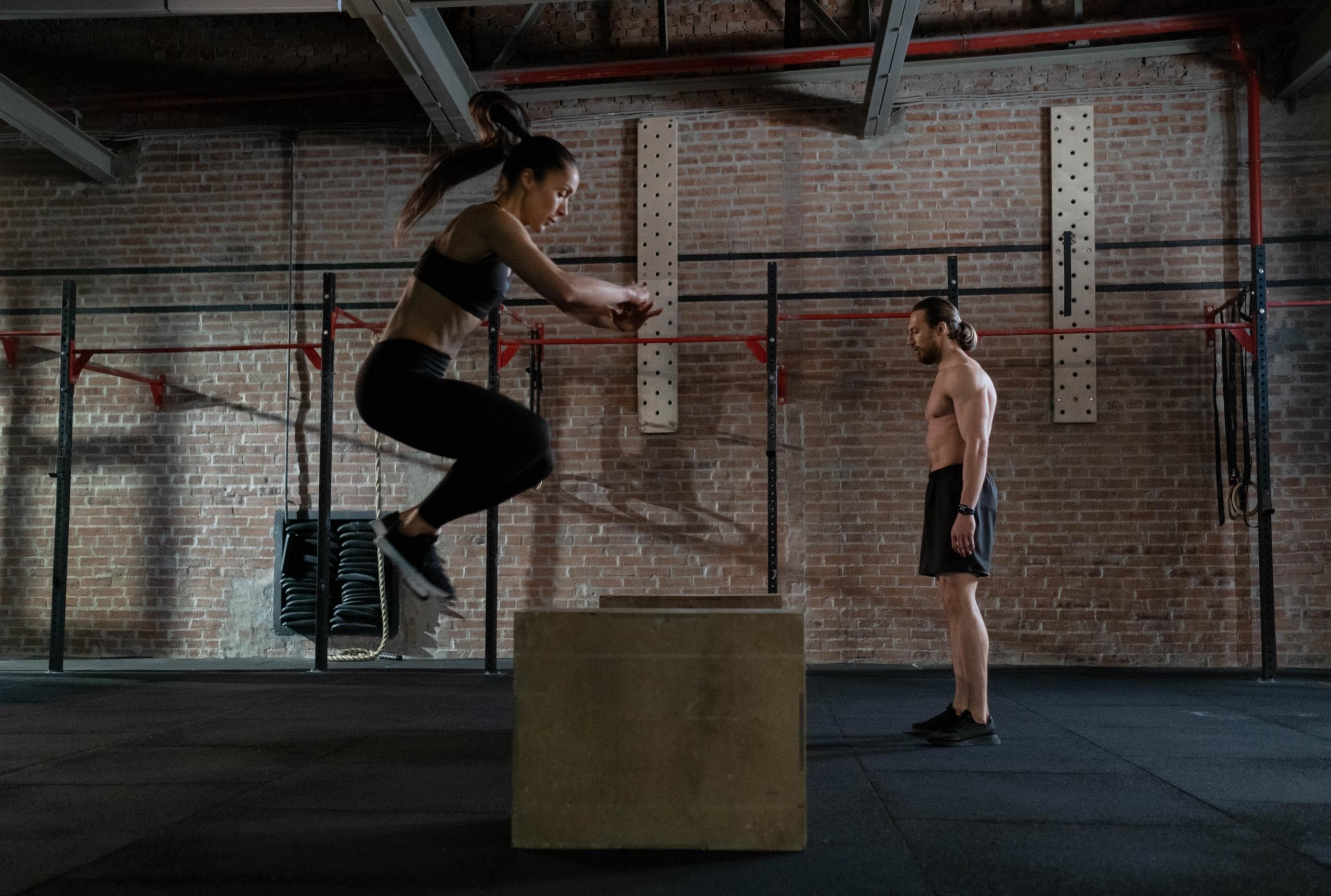 Las rutinas hiit están adecuadas para todo tipo de personas según su intensidad.