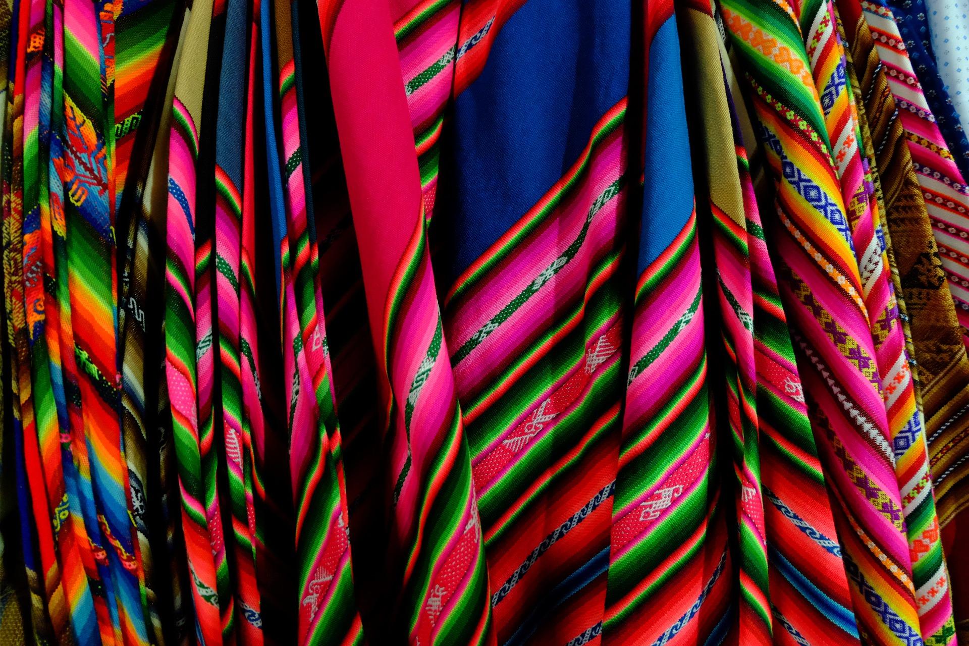 LOs colores son solo parte de la gran algarabía que expresa esta danza.