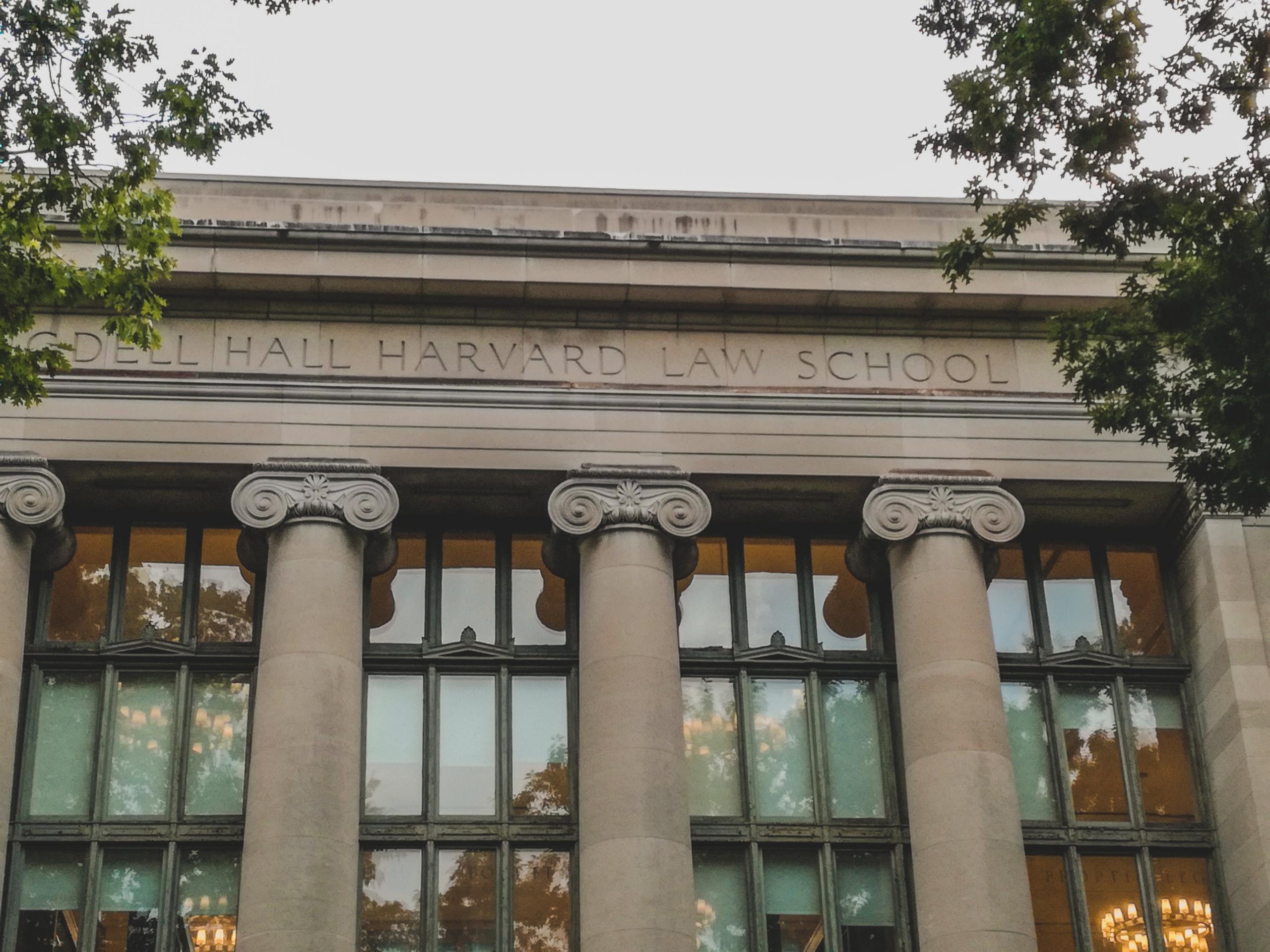 La universidad de Harvard es la mejor y la más cara del mundo. 