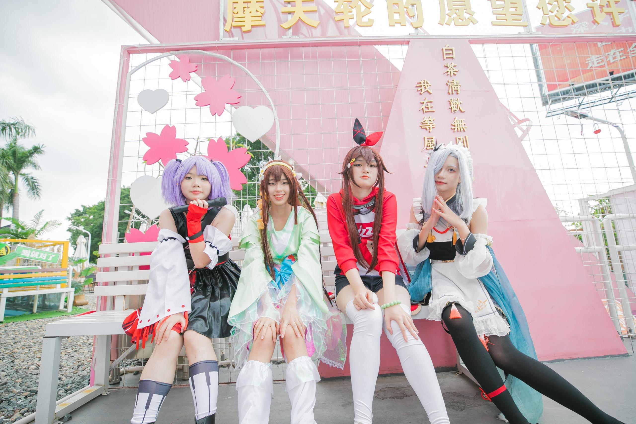 El animé posee muchísimos géneros y uno de los más exitosos es el aquel que toca el tema del romance.