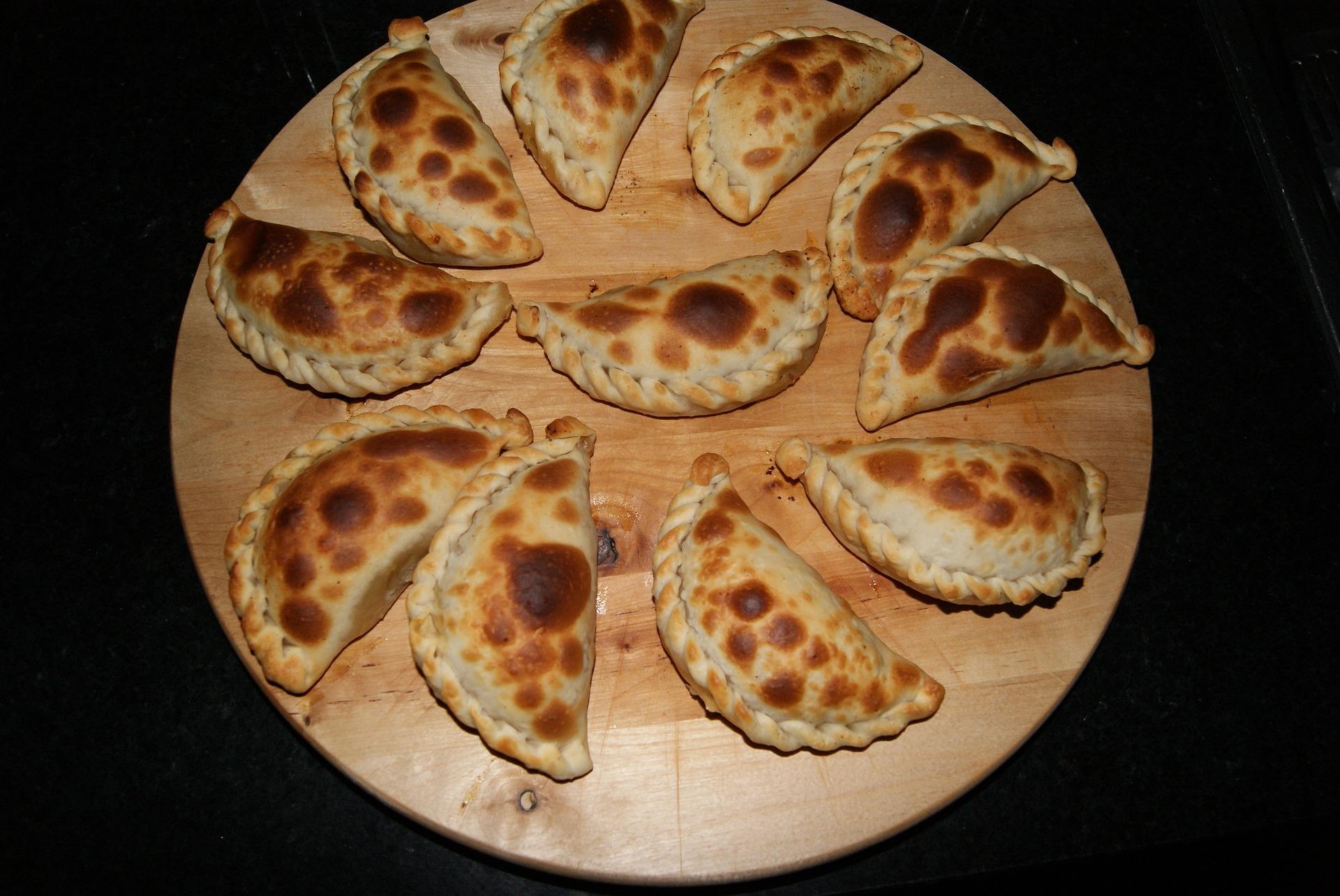 Las empanadas de pino y queso nunca pueden faltar en las fiestas patrias. 
