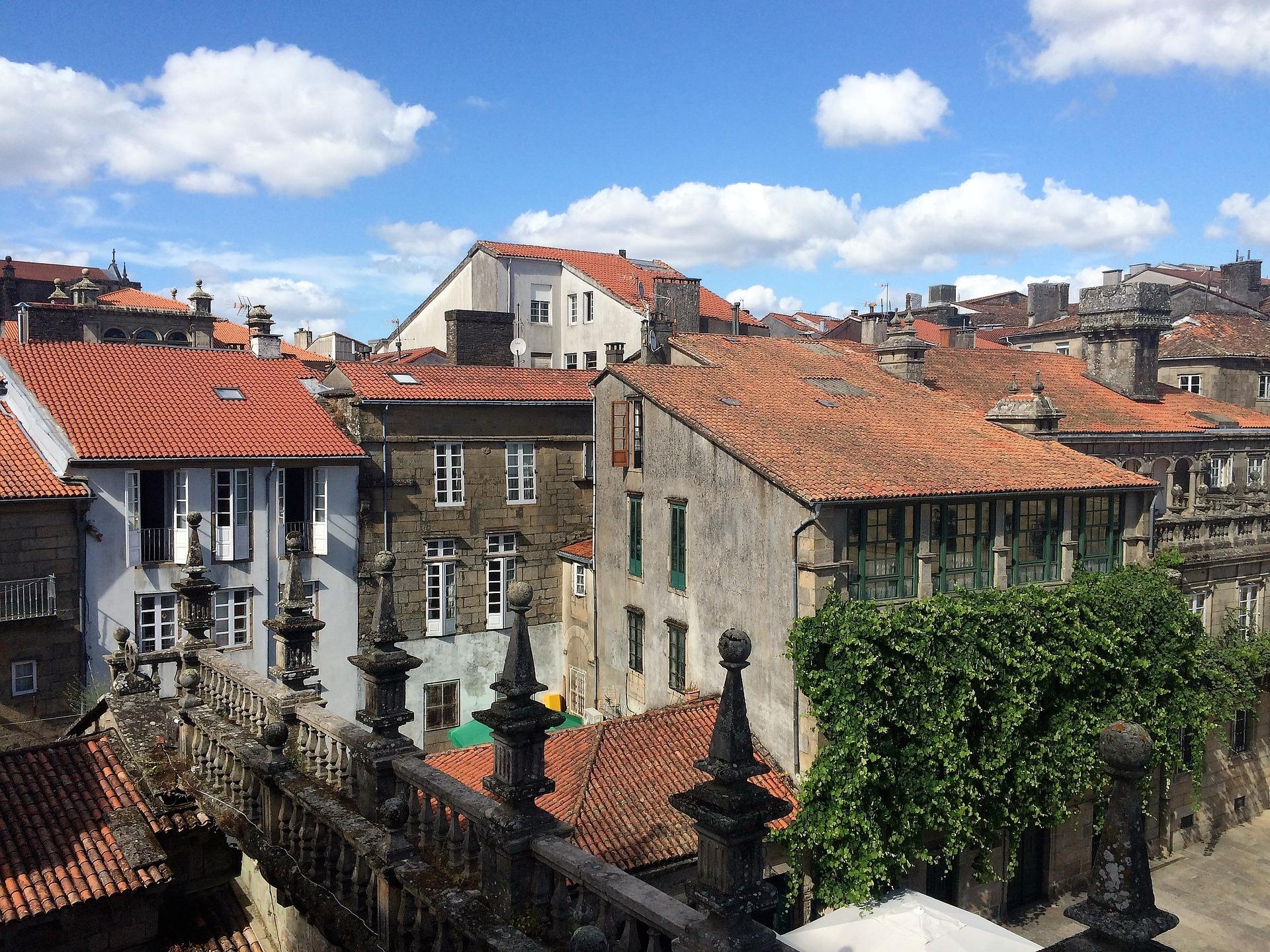 Santiago de Compostela es la capital de Galicia.