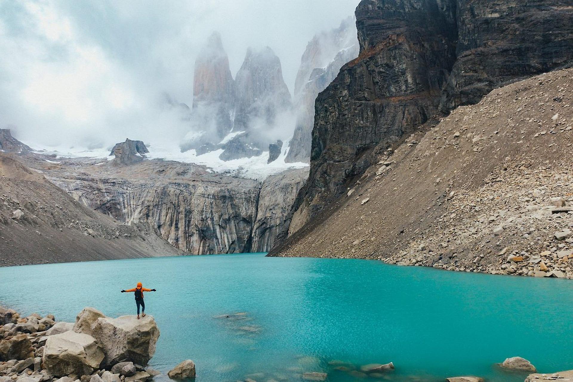 Las torres del paine todos los años acoge a caminantes ansiosos de trekking.