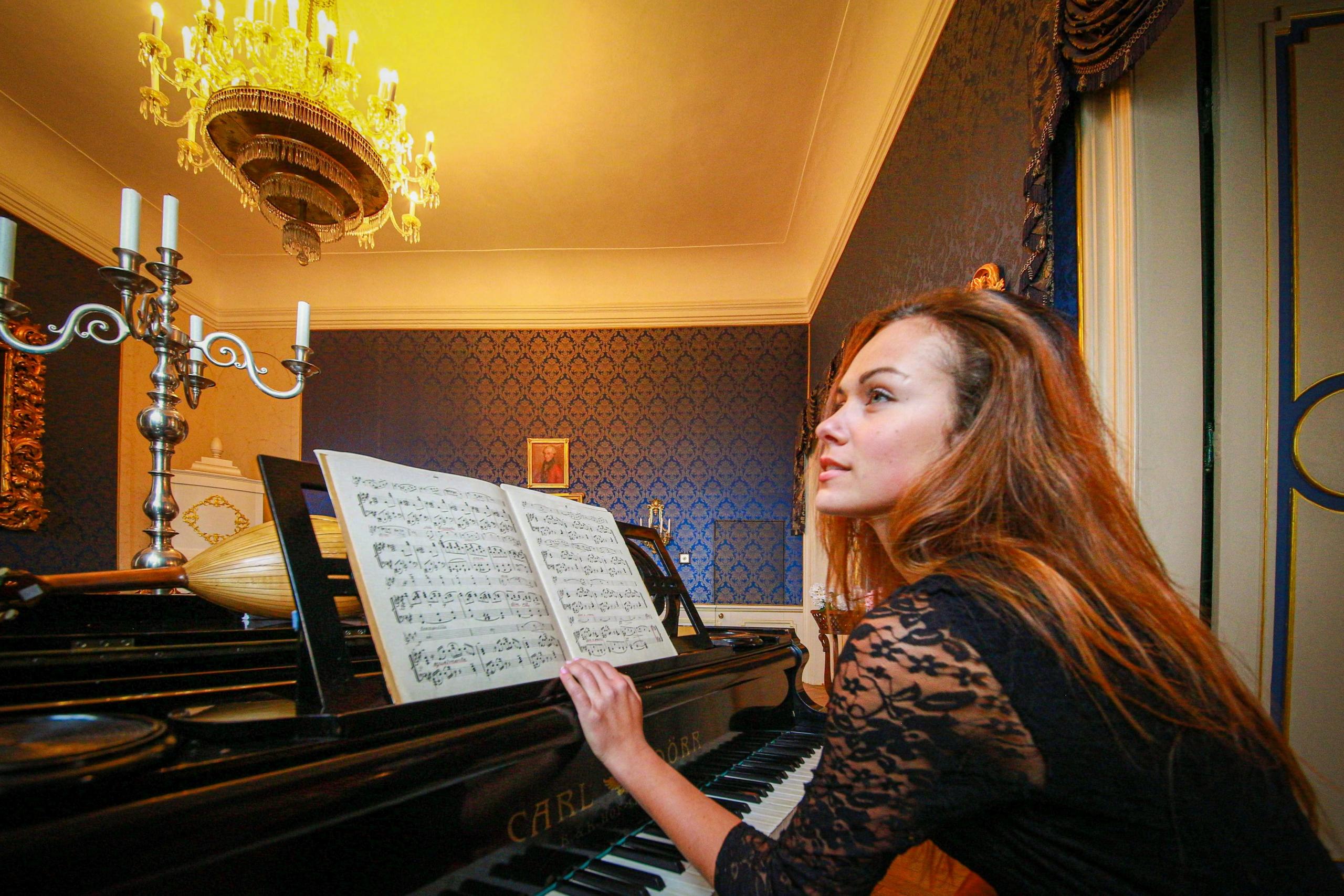 Los pianista actuales interpretan clásicos y promueven la educación musical.