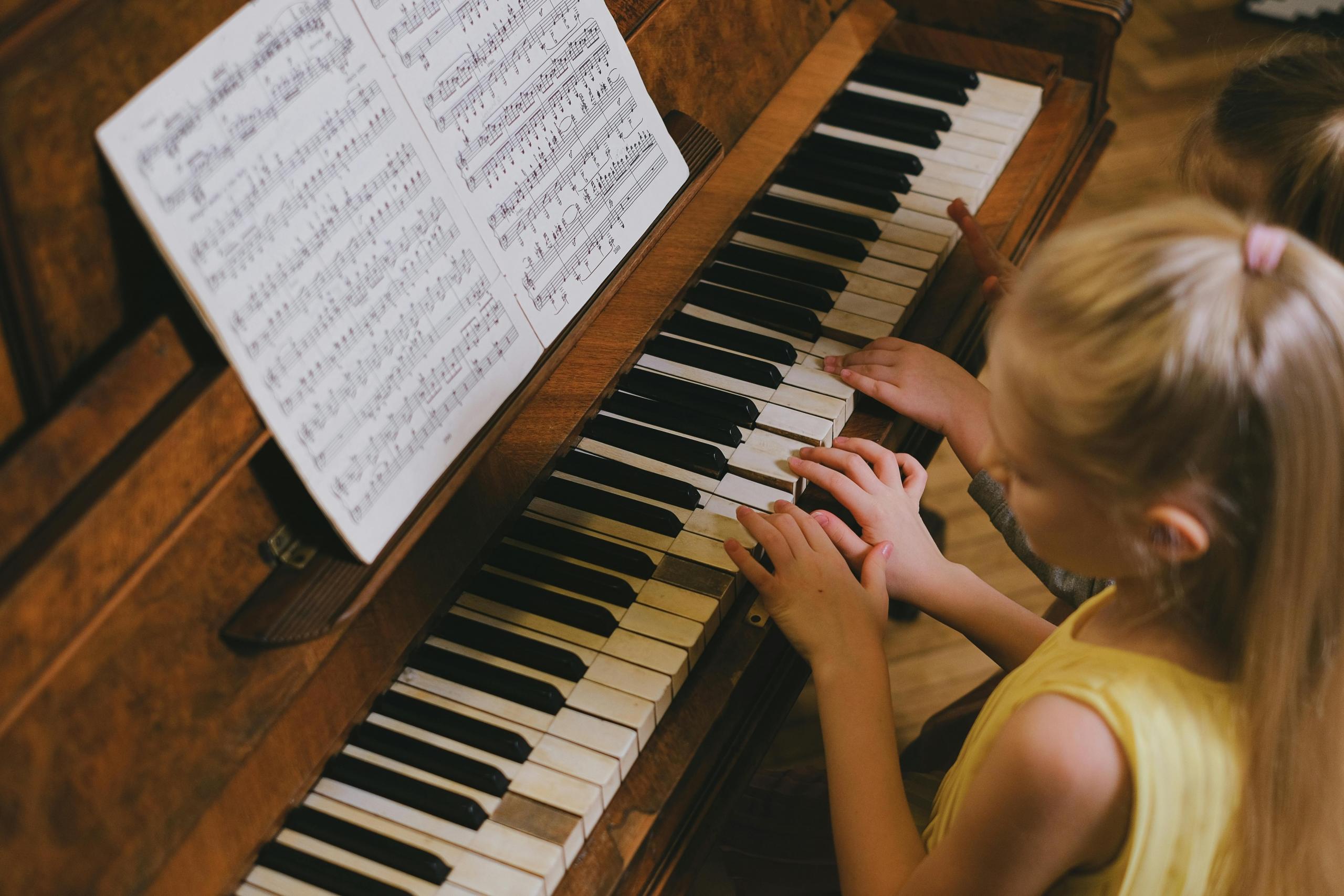 Las clases de piano son fundamentales para crecer como músico.