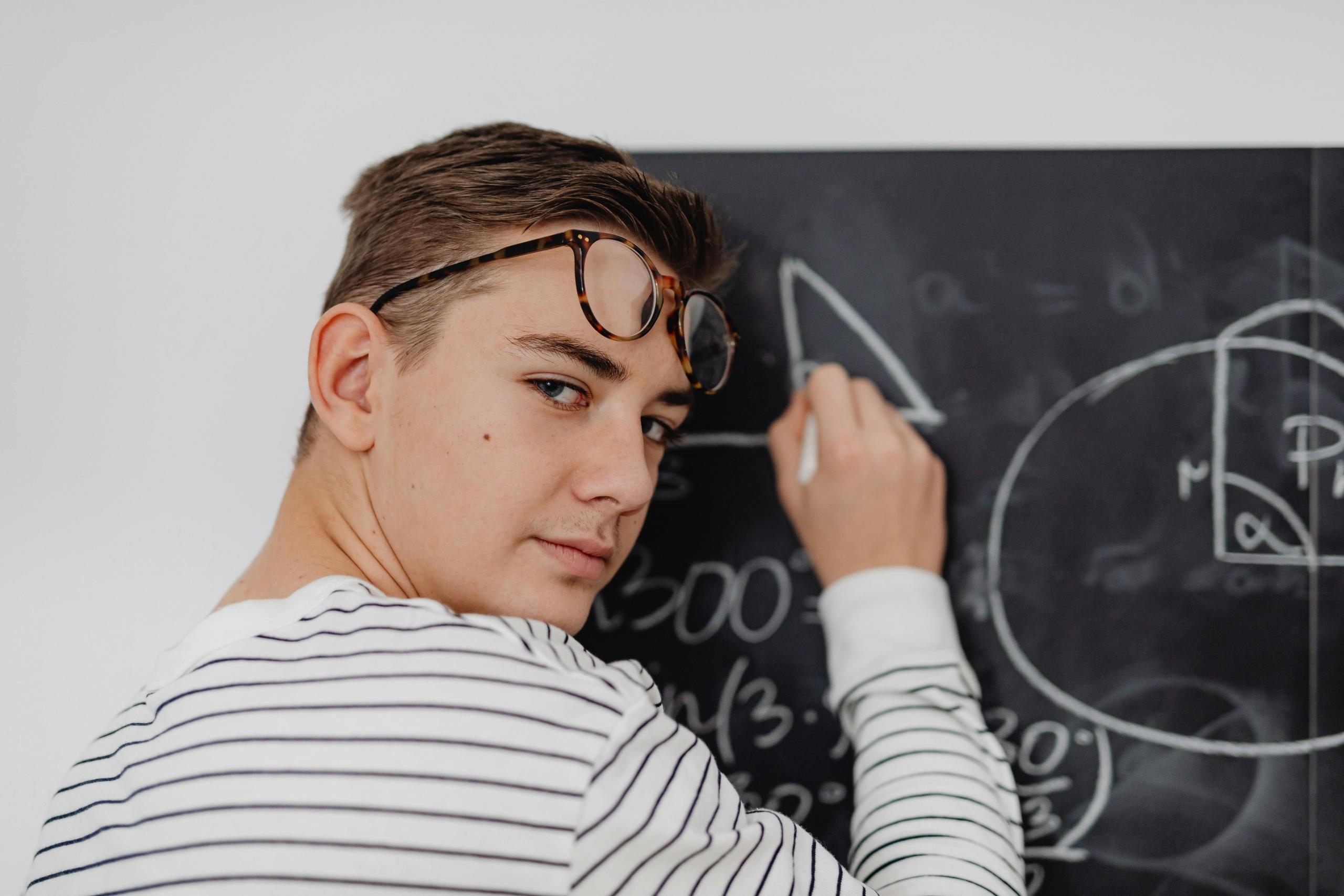 Los contenido de la Paes de matemática obligatoria comprenden materia desde séptimo básico a segundo medio.