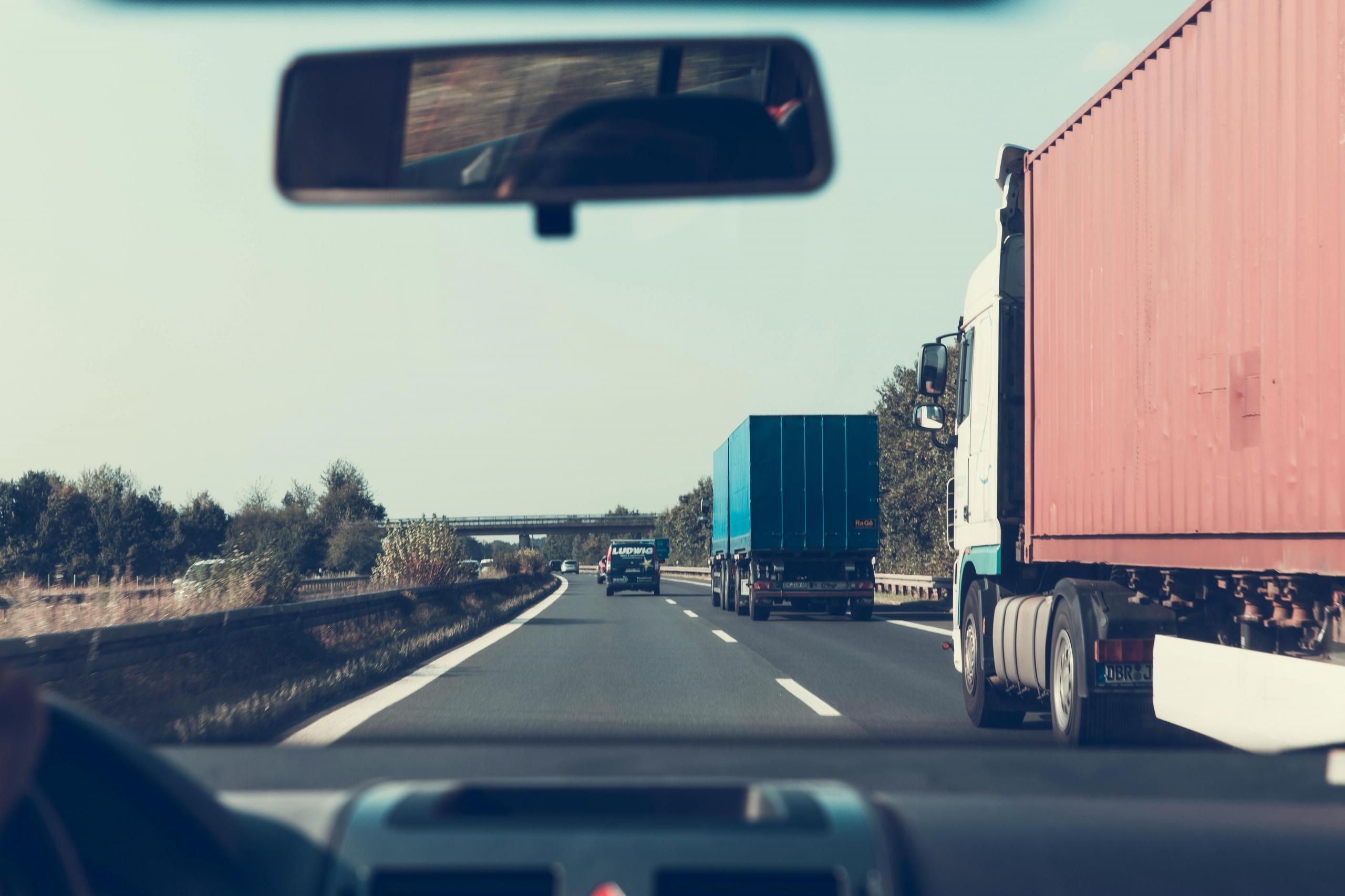 Para manejar en carretera se debe tener mucha precaución