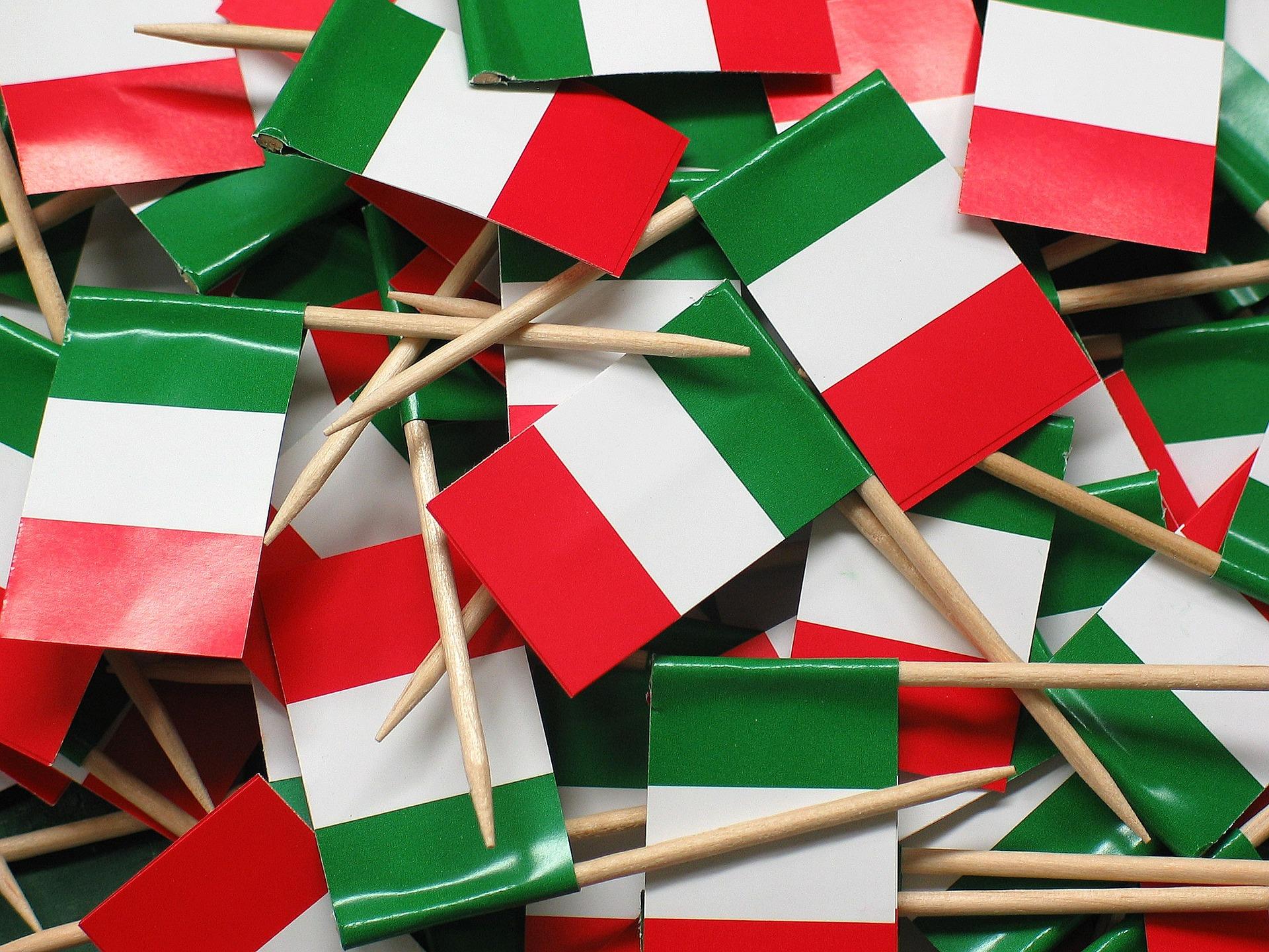 Los italiano son una comunidad muy unida que se reúnen en sus centros y estadios.