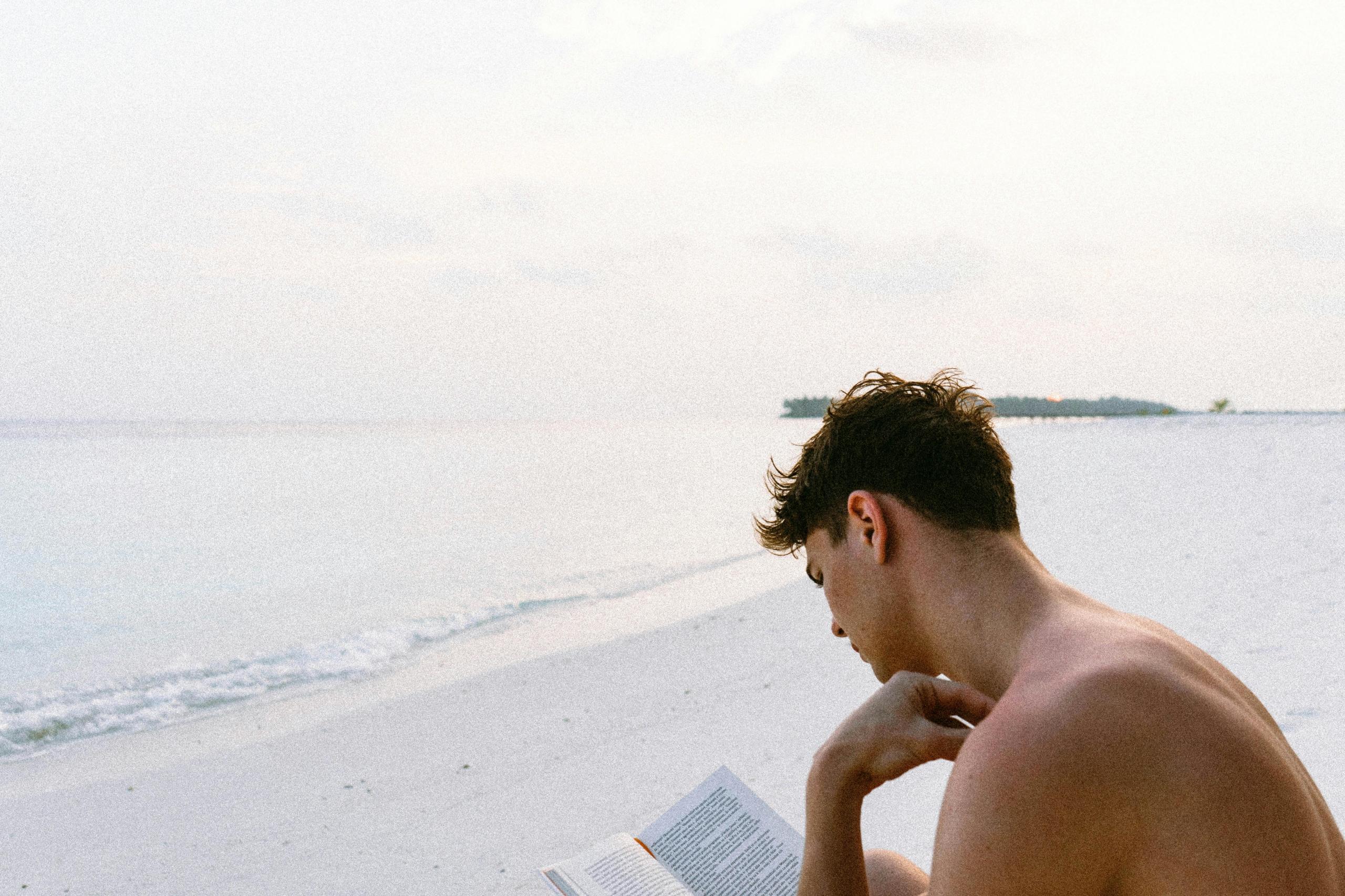 La lectura es una actividad que expande la mente y el alma.